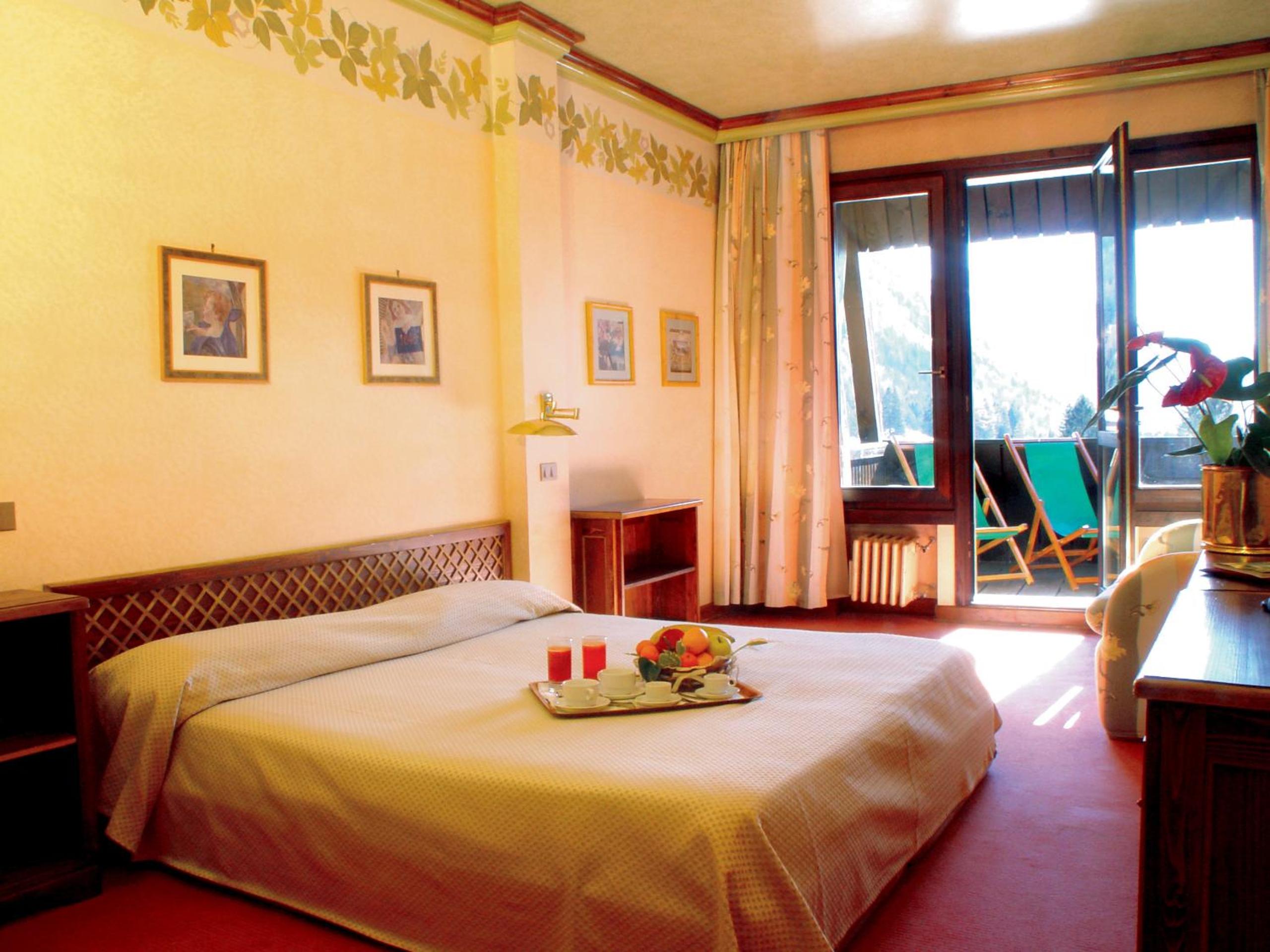 Triple Room with Mountain View