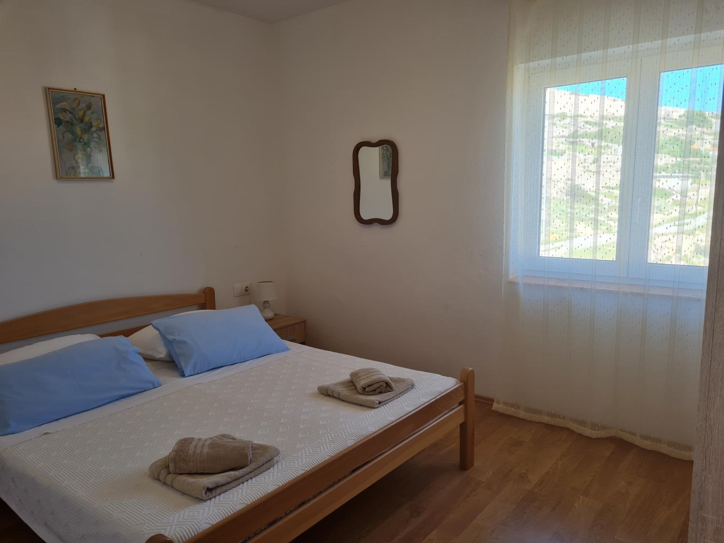 Apartment with Balcony - Photo 12