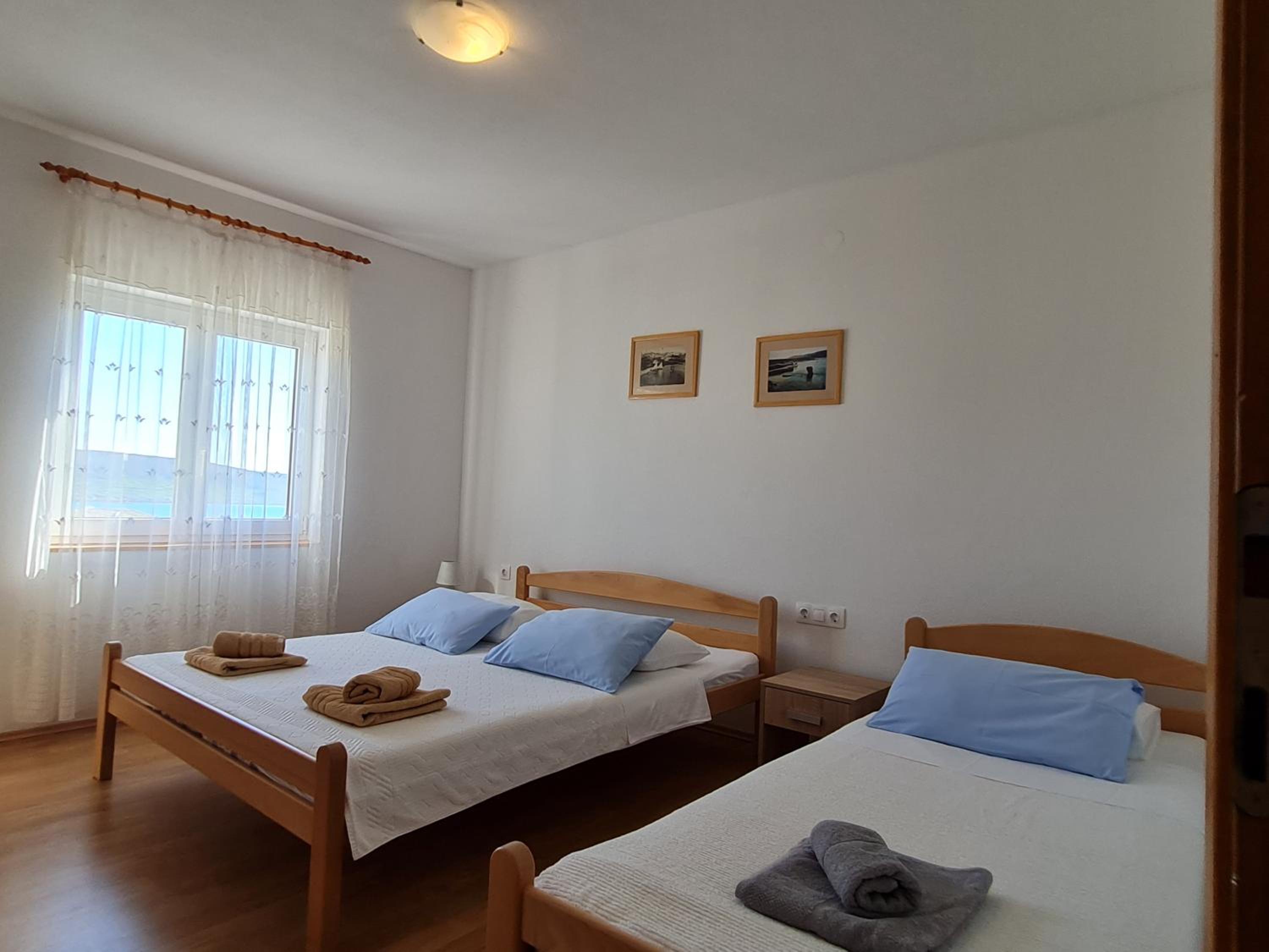 Apartment with Sea View - Photo 5