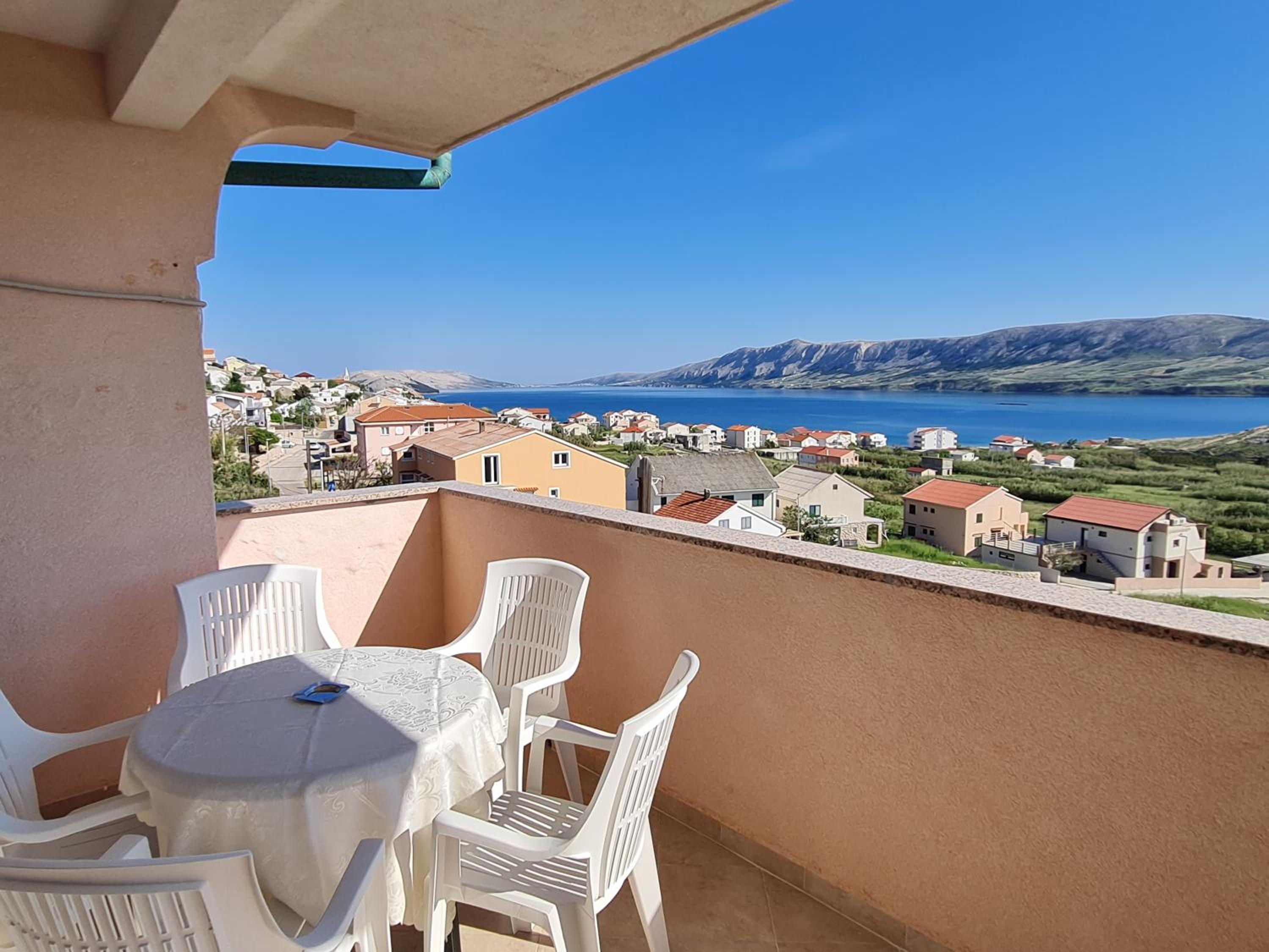 Apartment with Sea View - Photo 14
