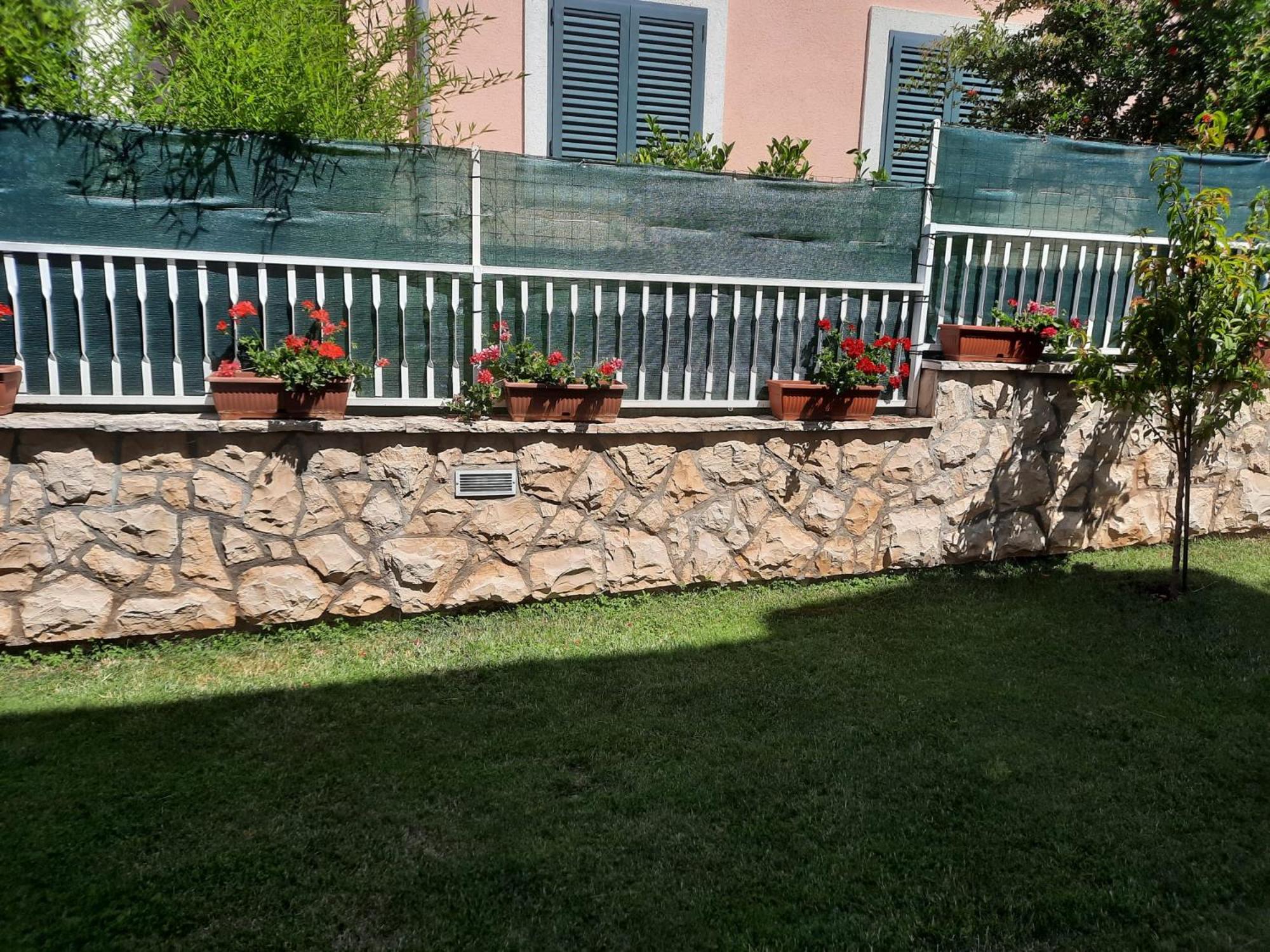 One-Bedroom Apartment with Terrace - Photo 16