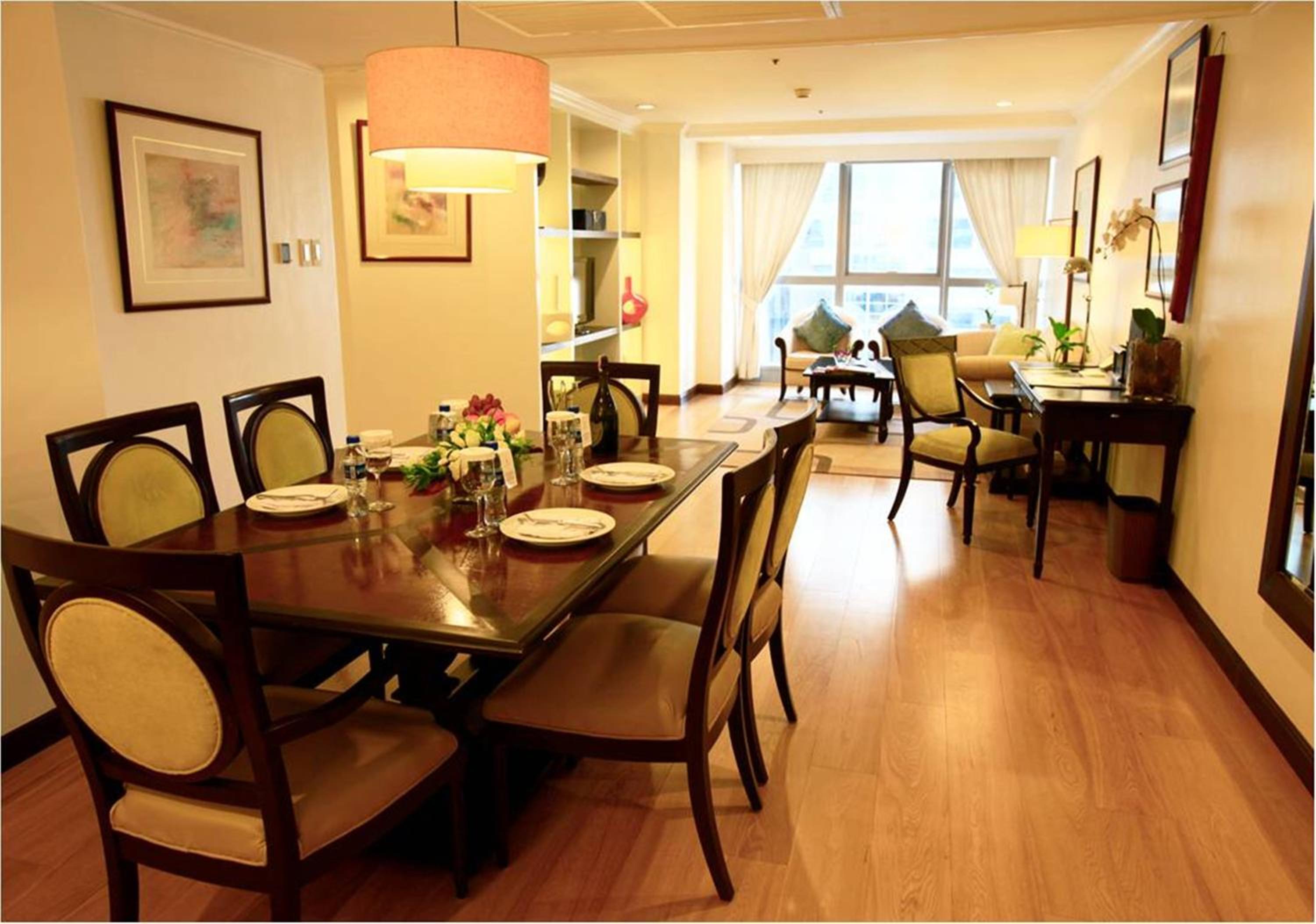 Three-Bedroom Suite - Photo 9