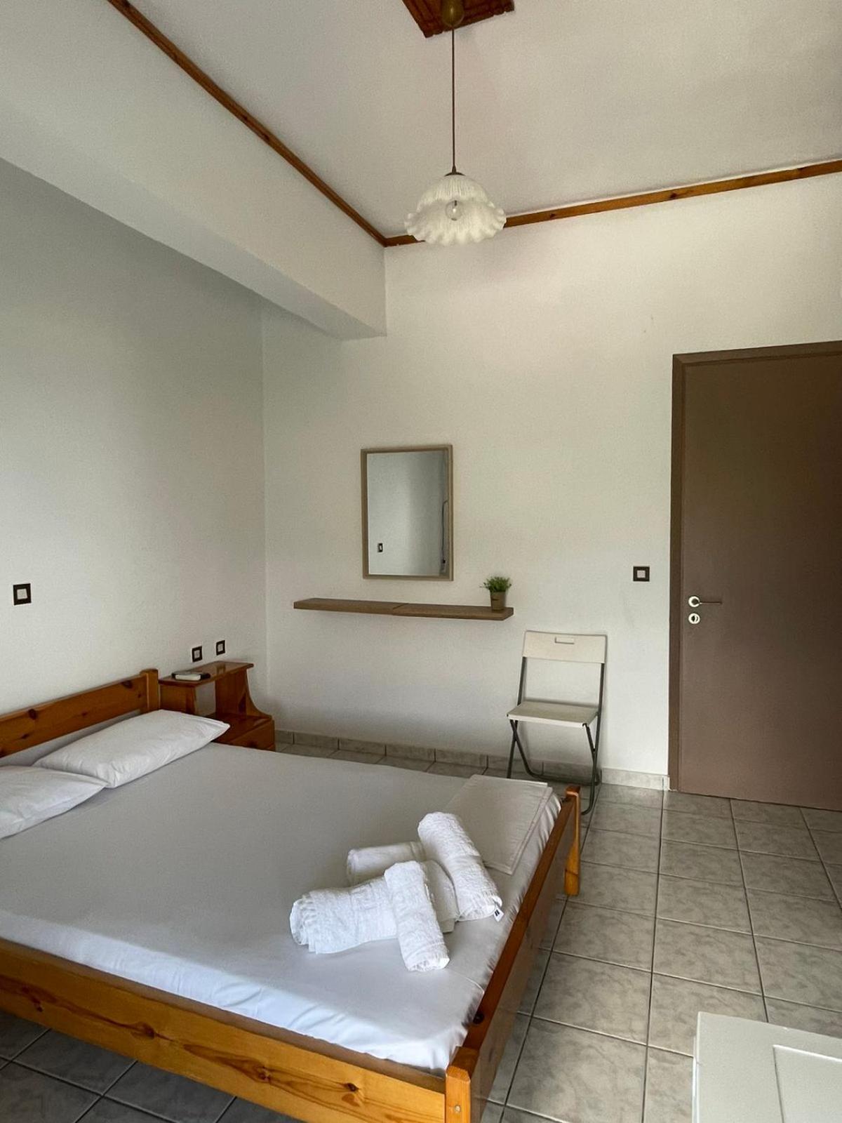 Budget Double Room photo 2