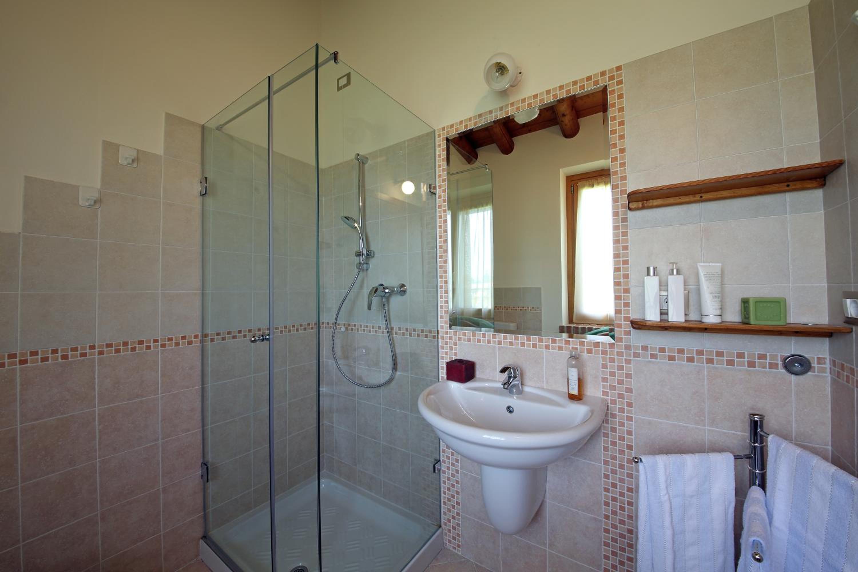 Two-Bedroom Apartment Top with Terrace photo 2