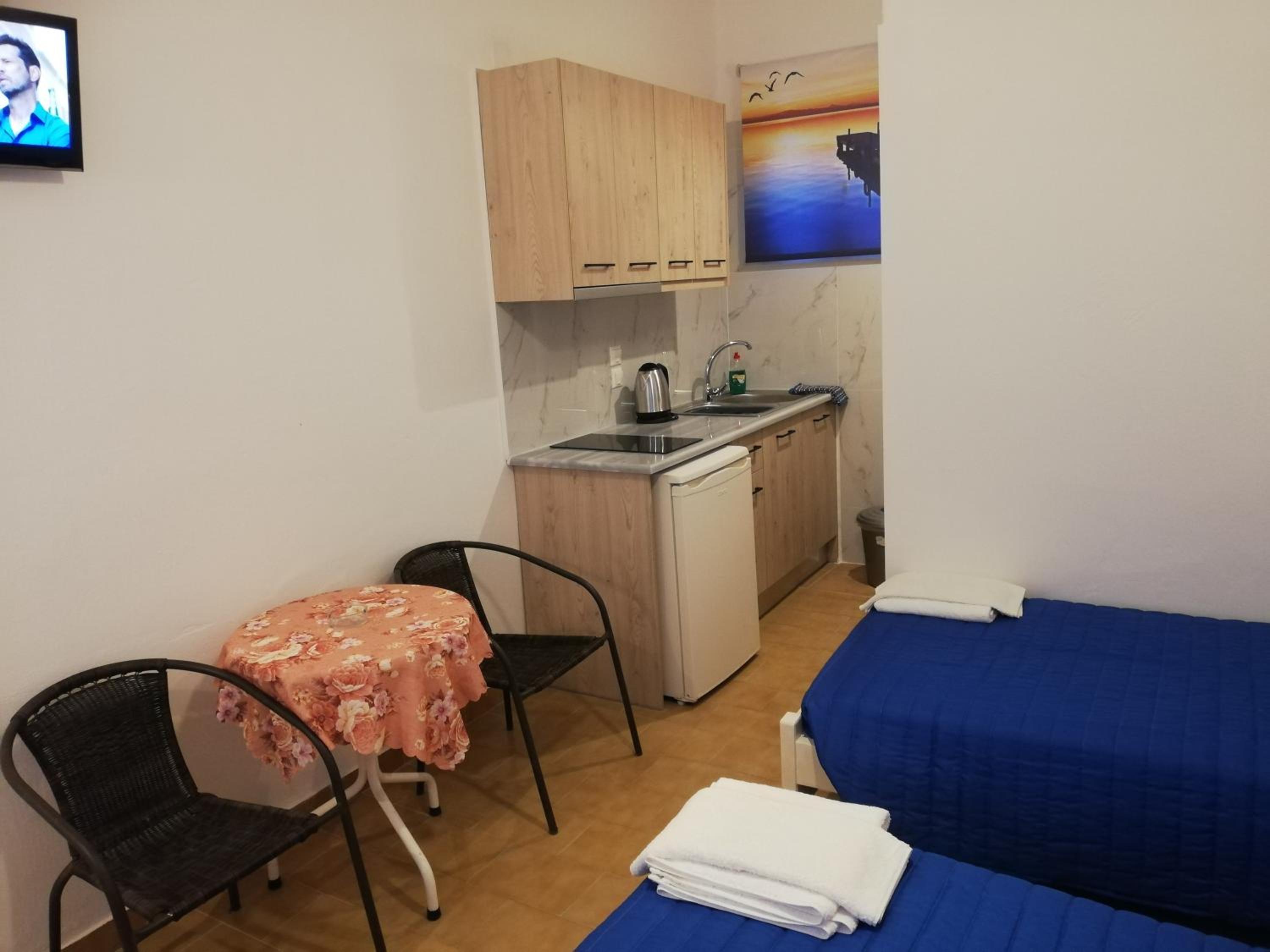 Standard Twin Room with Garden View photo 2