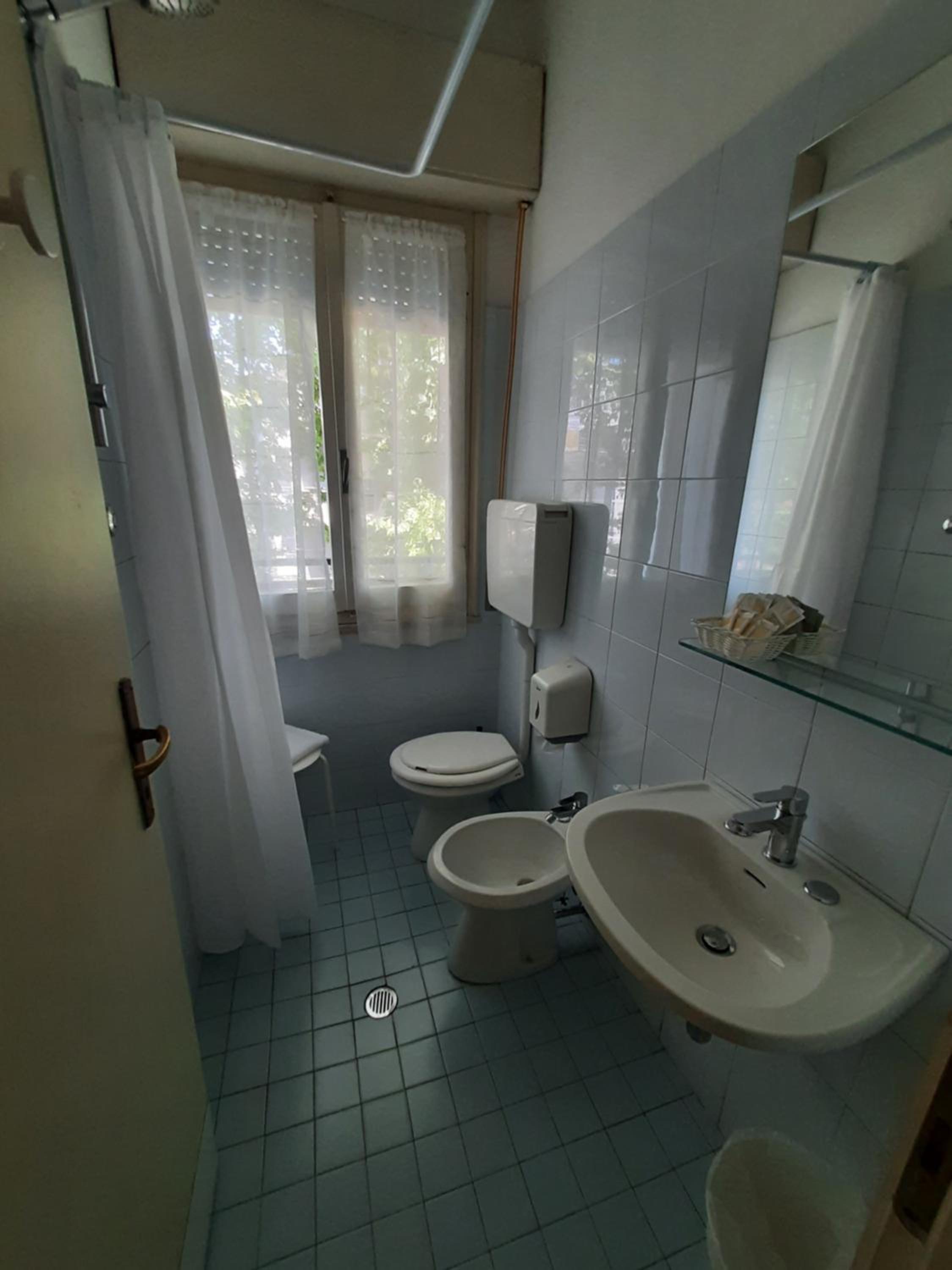 Economy Double or Twin Room - Photo 2