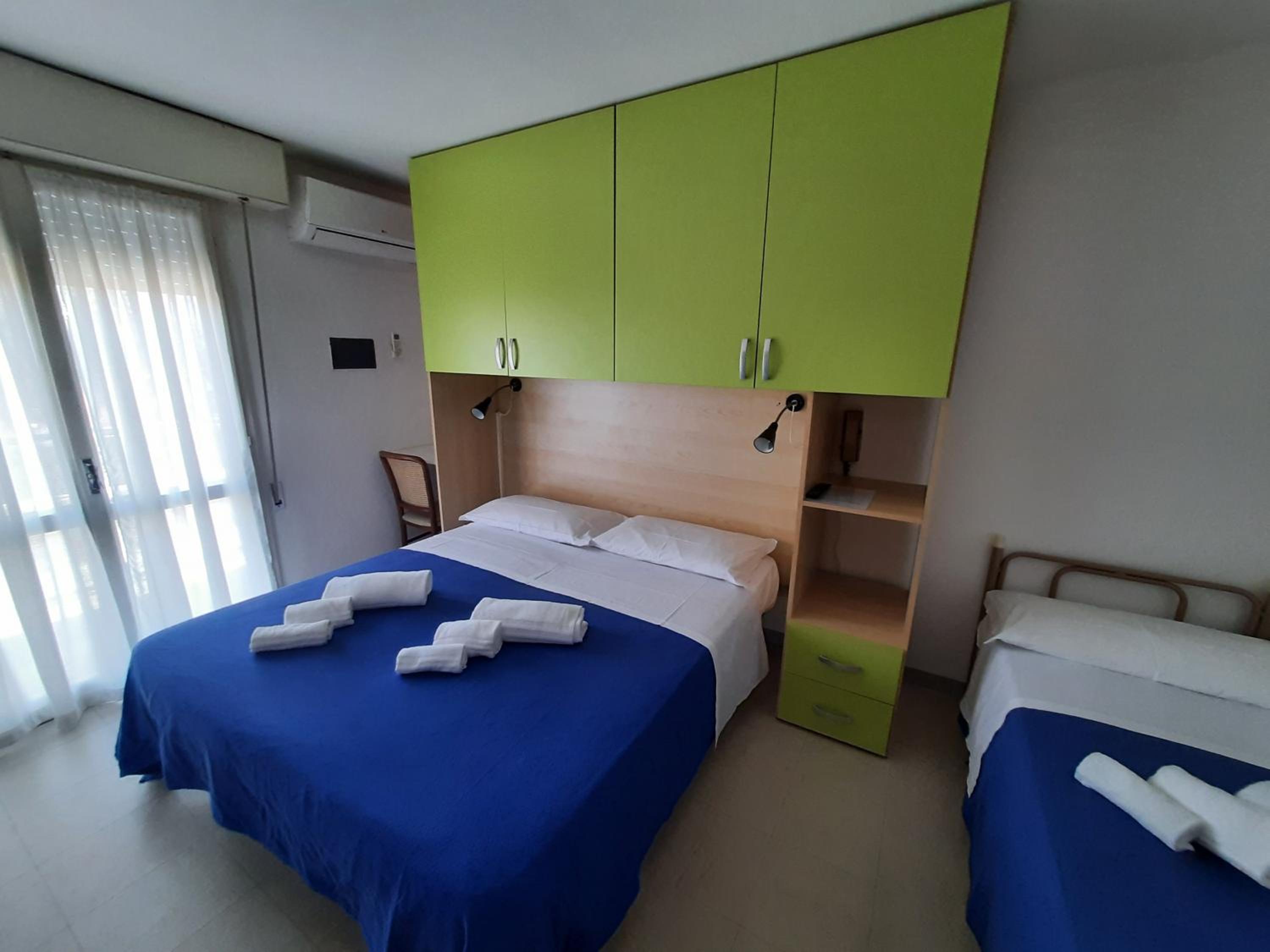 Standard Quadruple Room - Photo 1