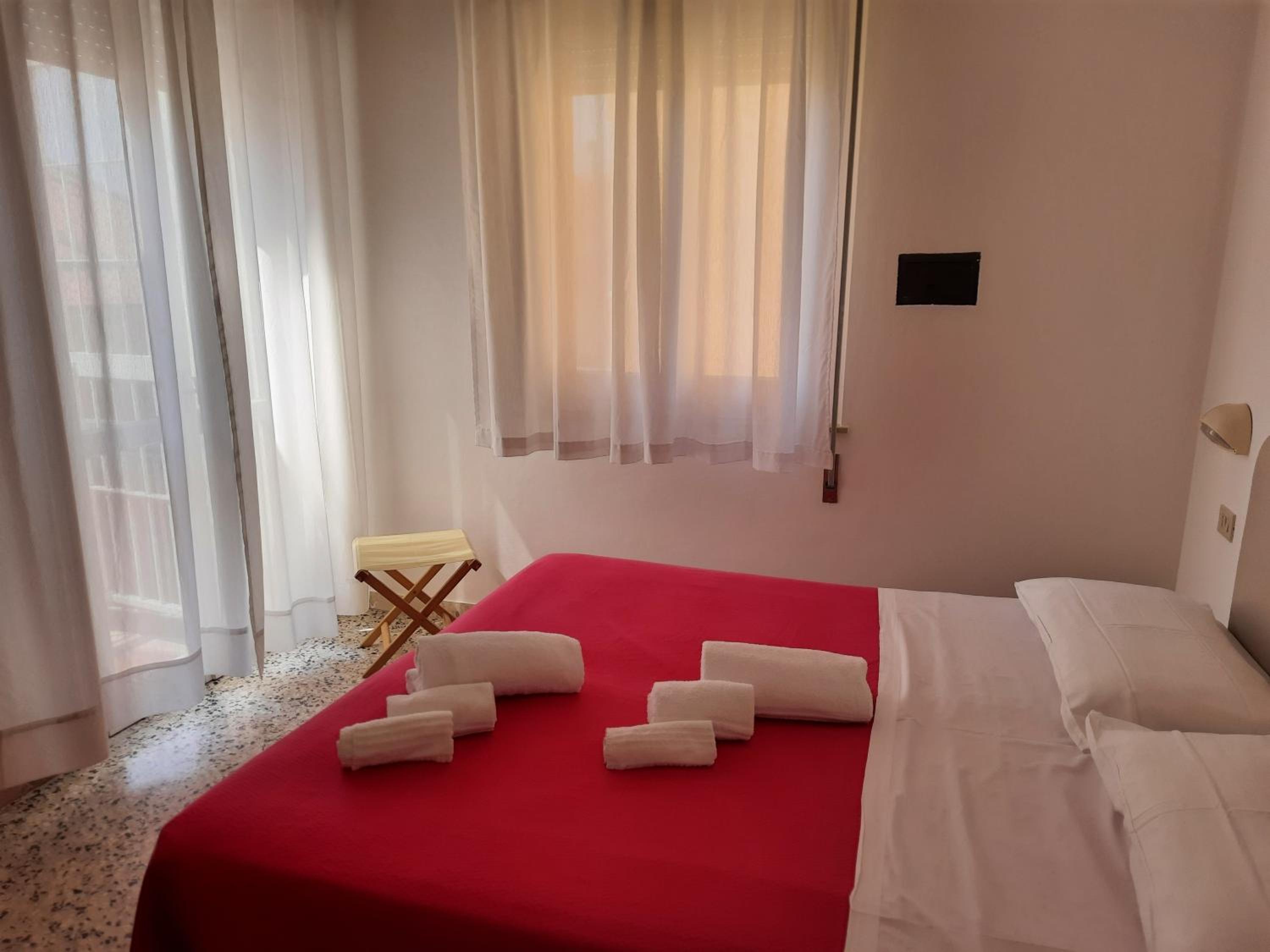Economy Double or Twin Room - Photo 4