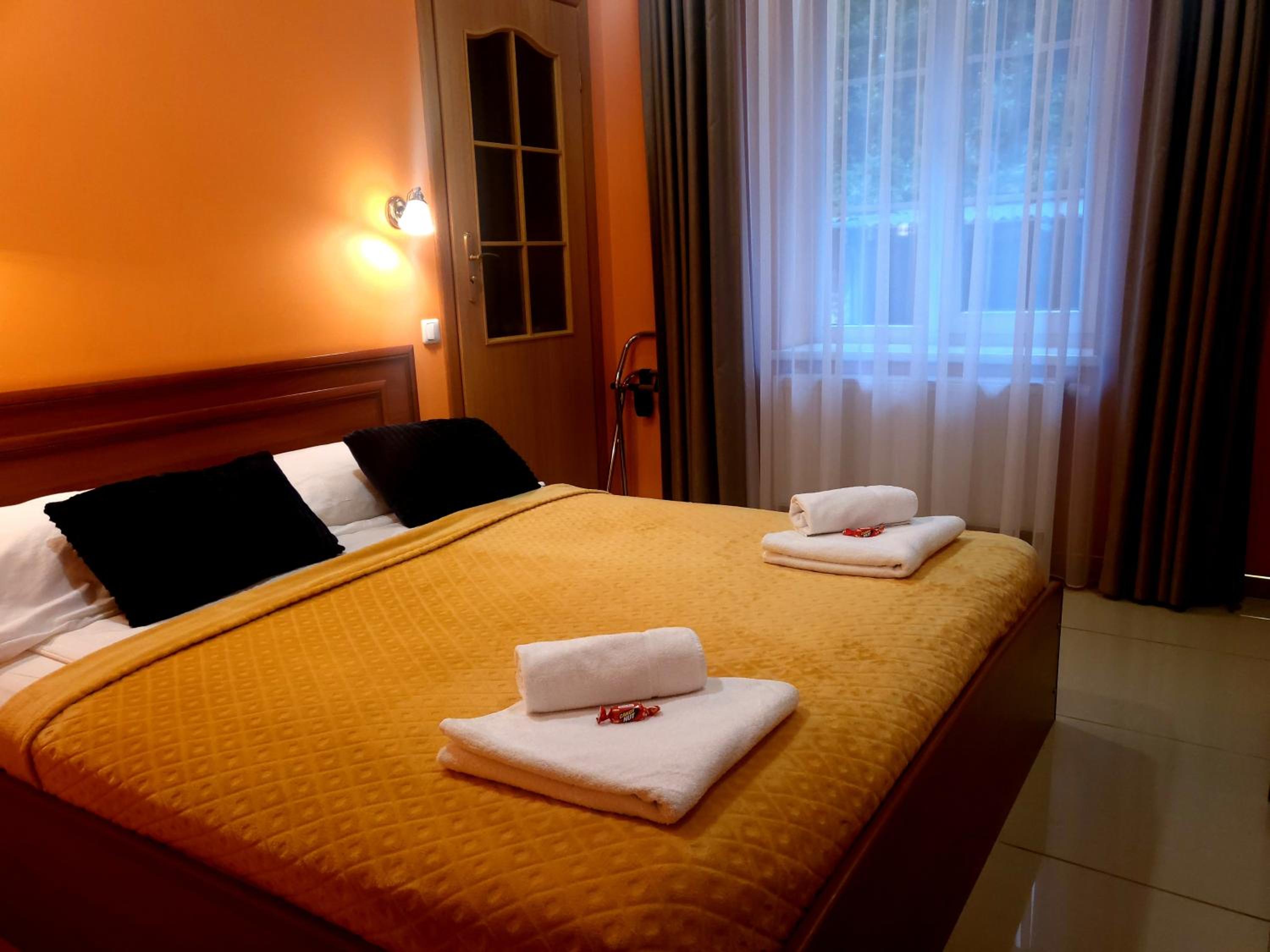 Double Room - Photo 1