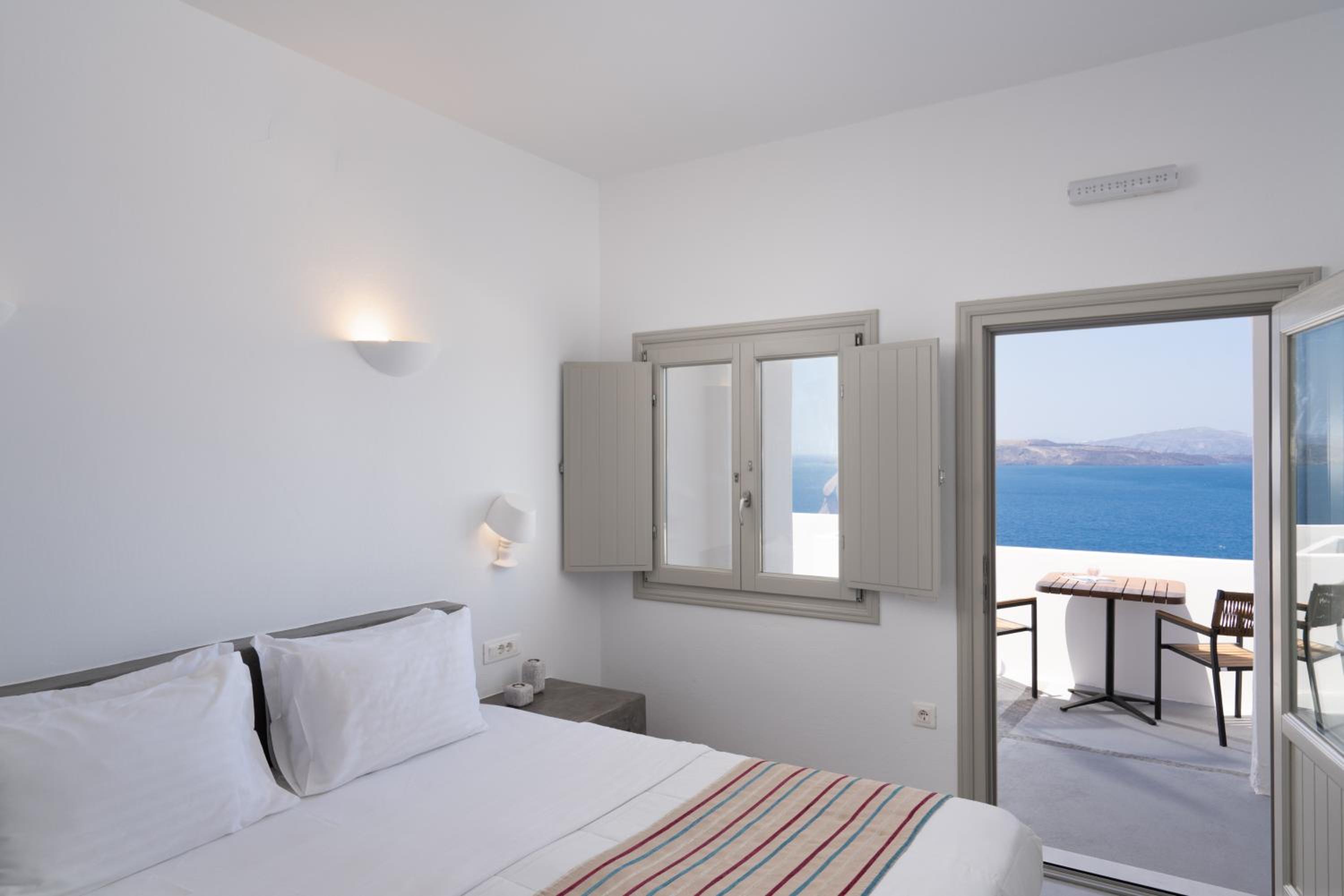 Superior Room with Caldera View