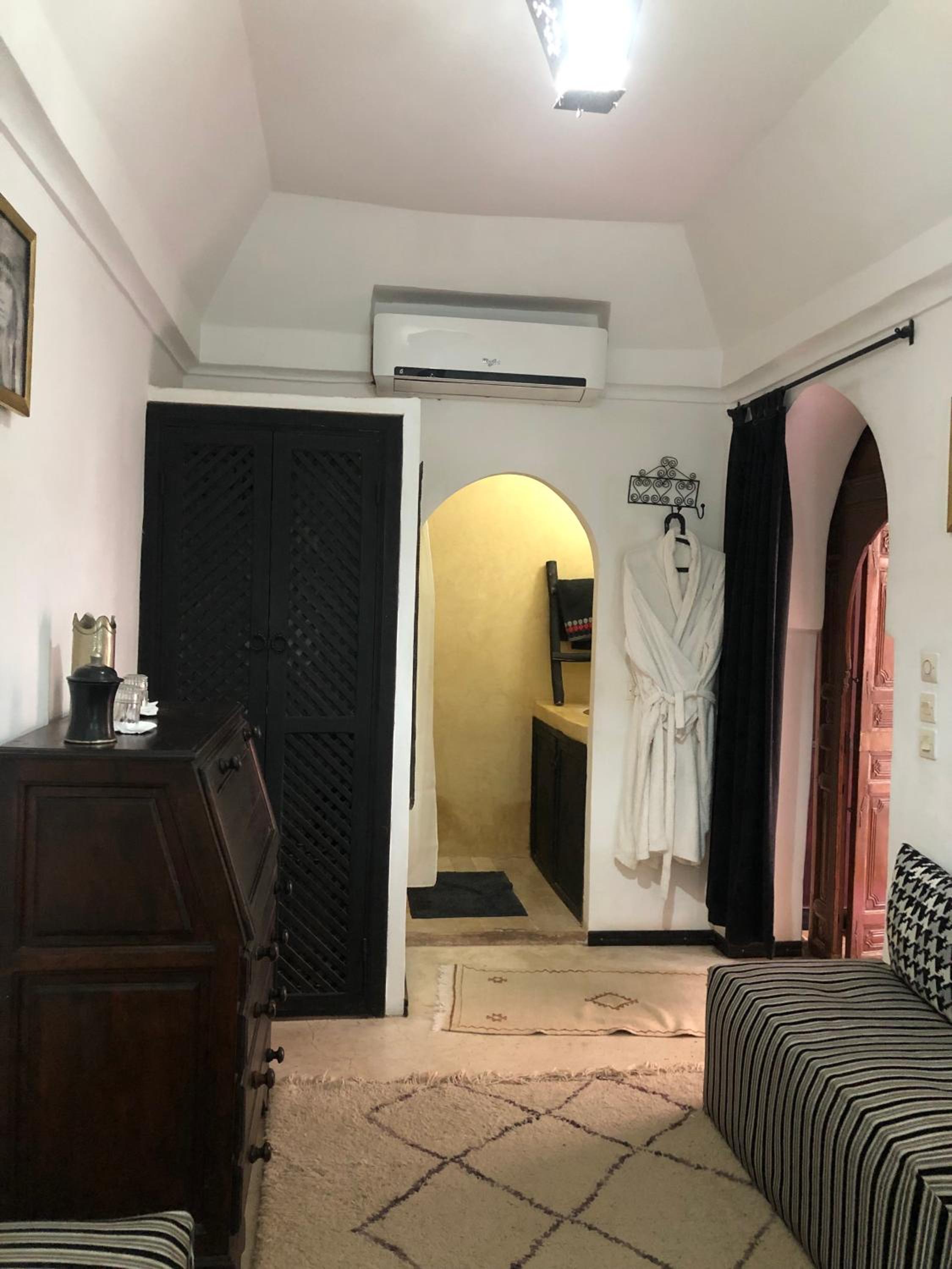 Double Room - Photo 10