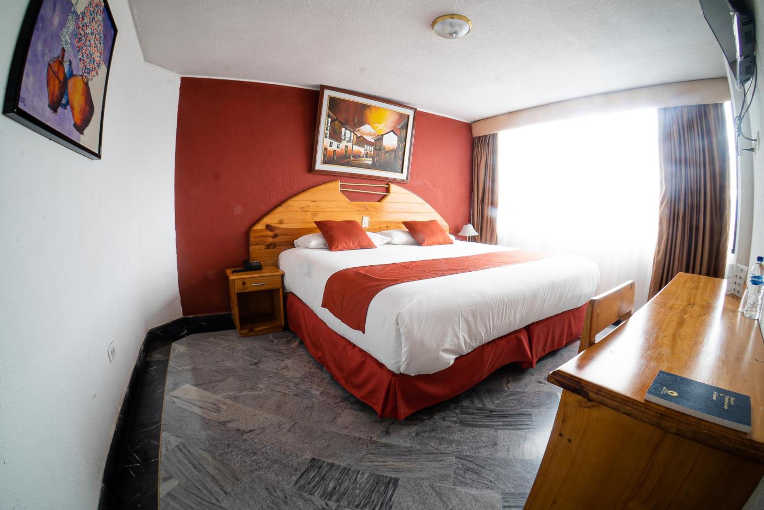 Queen Room photo 3