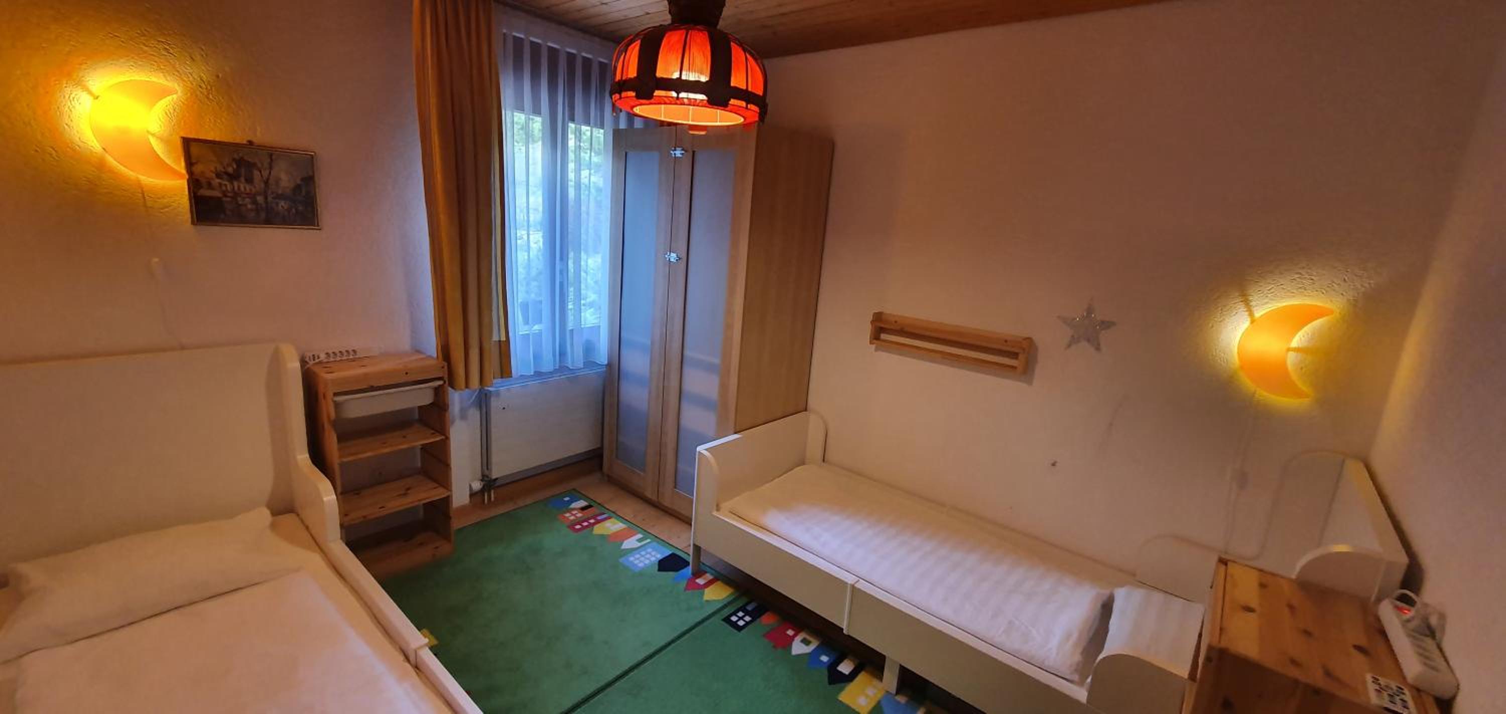 Apartment with Mountain View photo 2