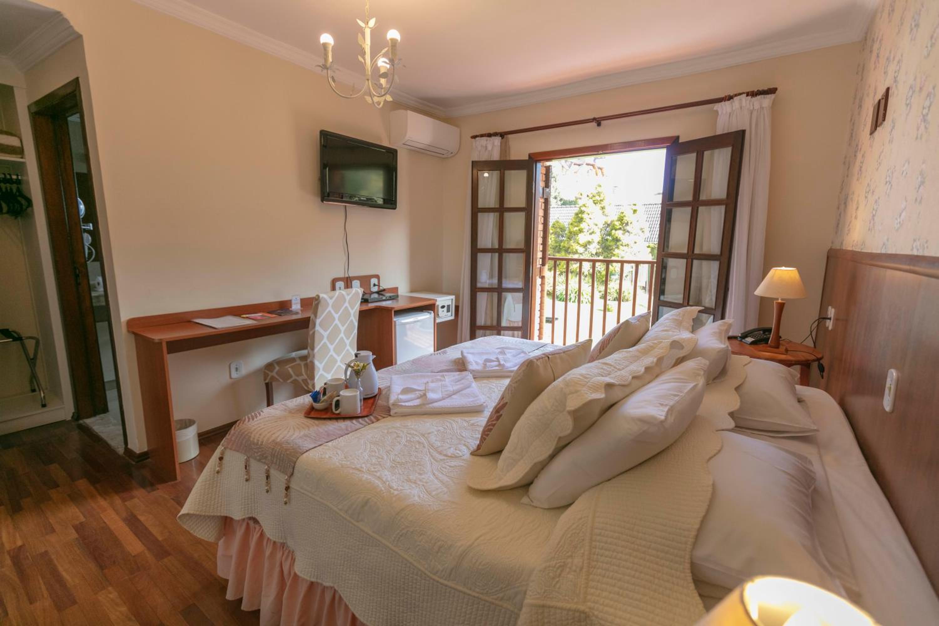 Luxury Double or Twin Room with Balcony