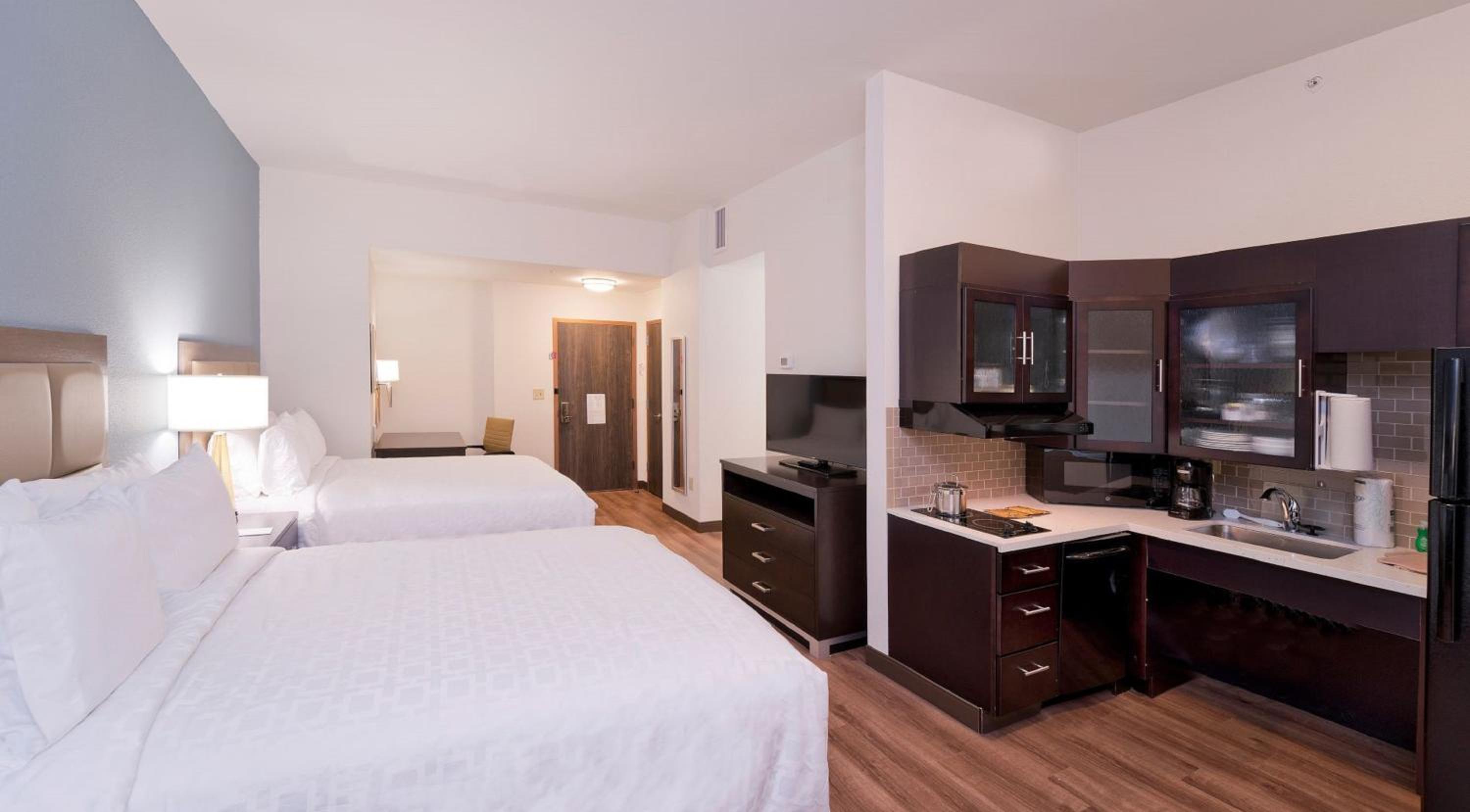 Studio Suite with Two Queen Beds photo 1