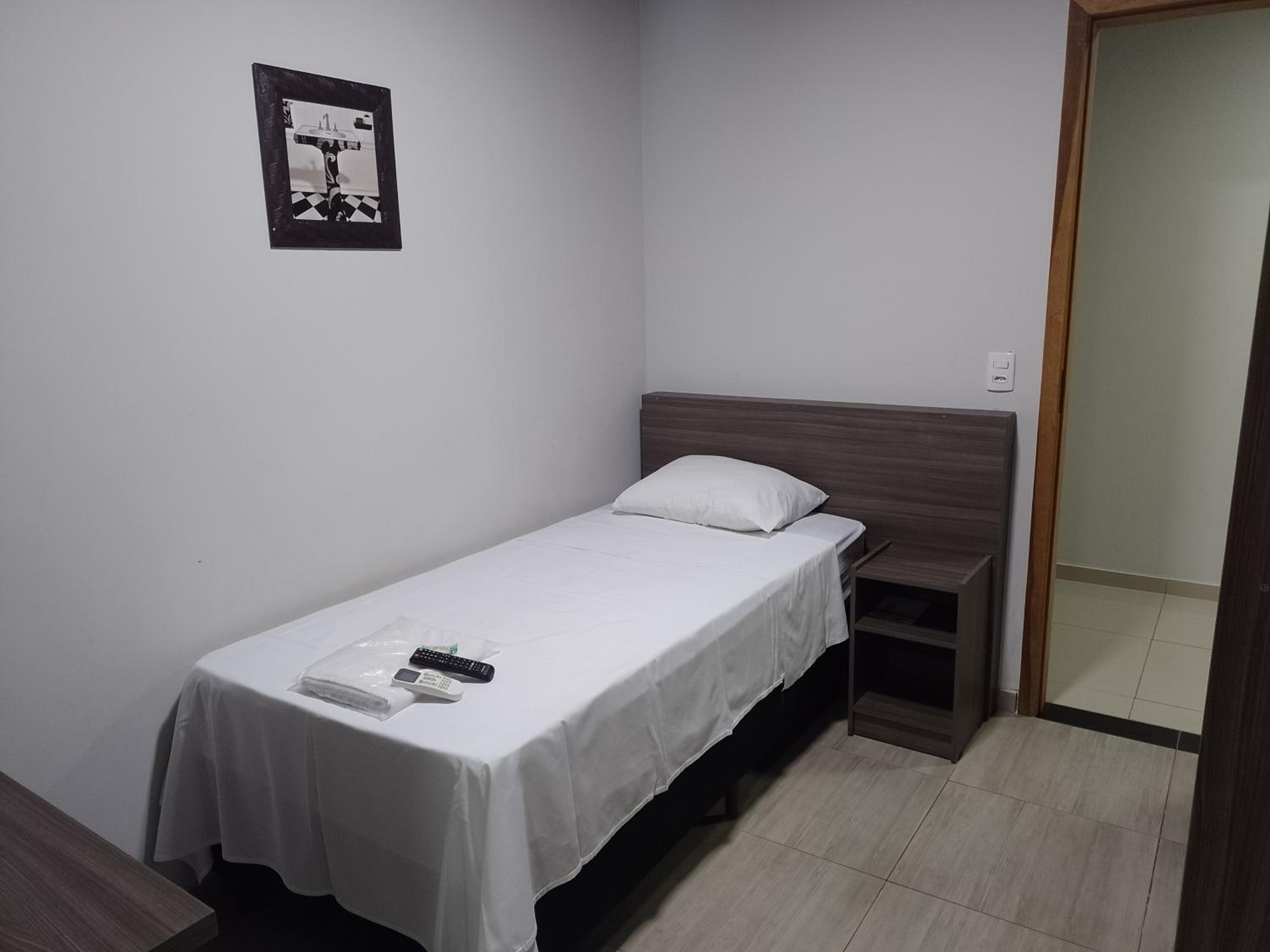 Standard Single Room with Shower photo 2