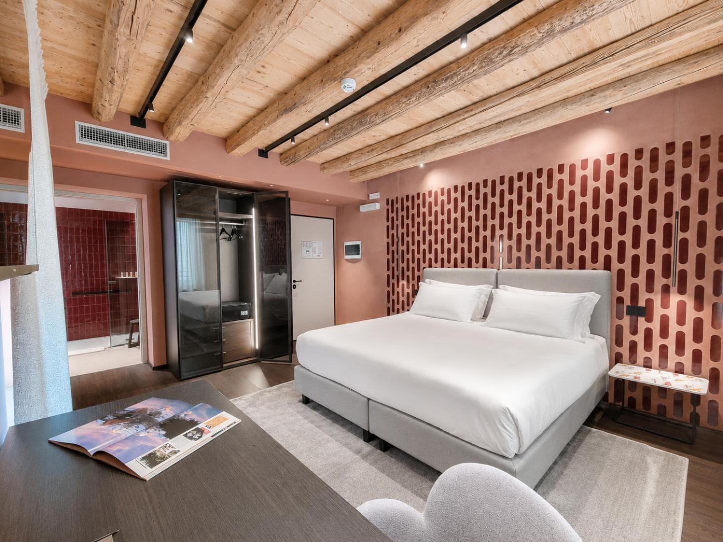 Superior Double or Twin Room photo 1