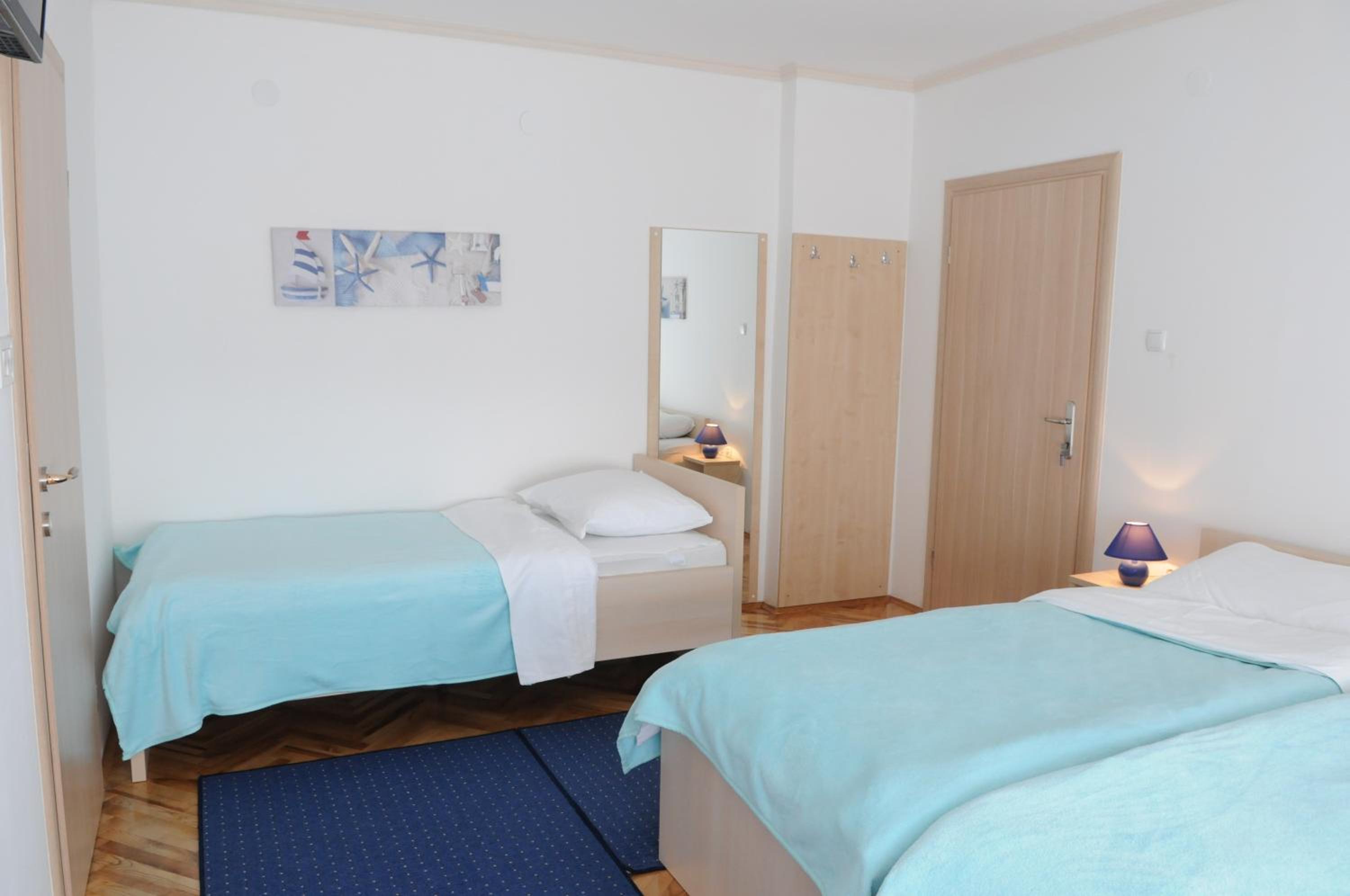 Triple Room - Photo 6
