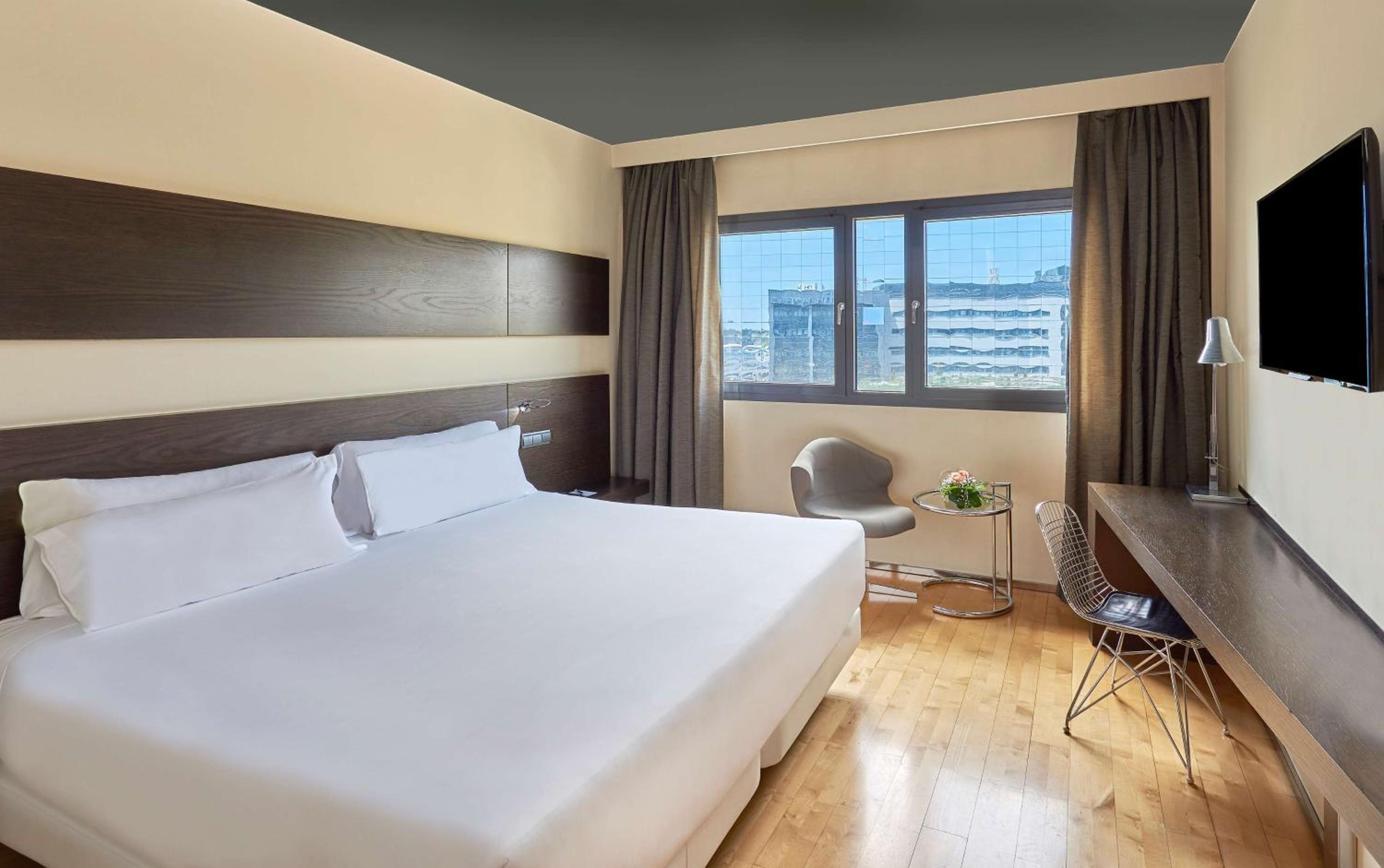 Standard Double or Twin Room - Photo 1