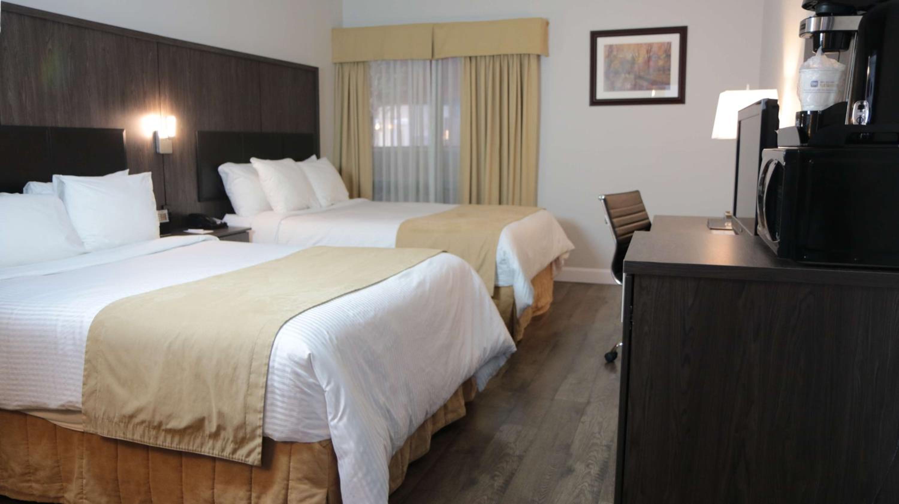 Queen Room with Two Queen Beds - Non-Smoking