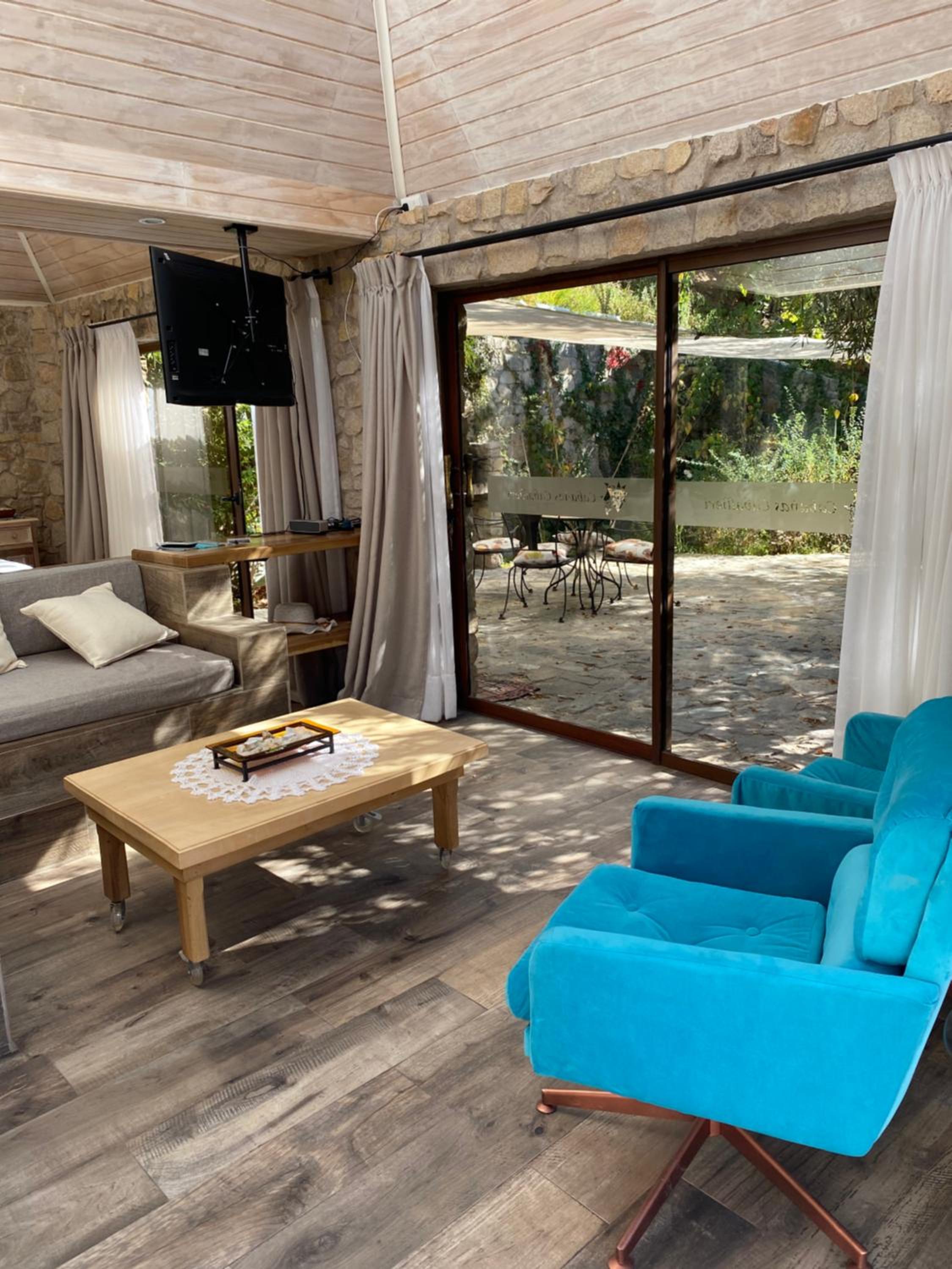 Deluxe King Suite