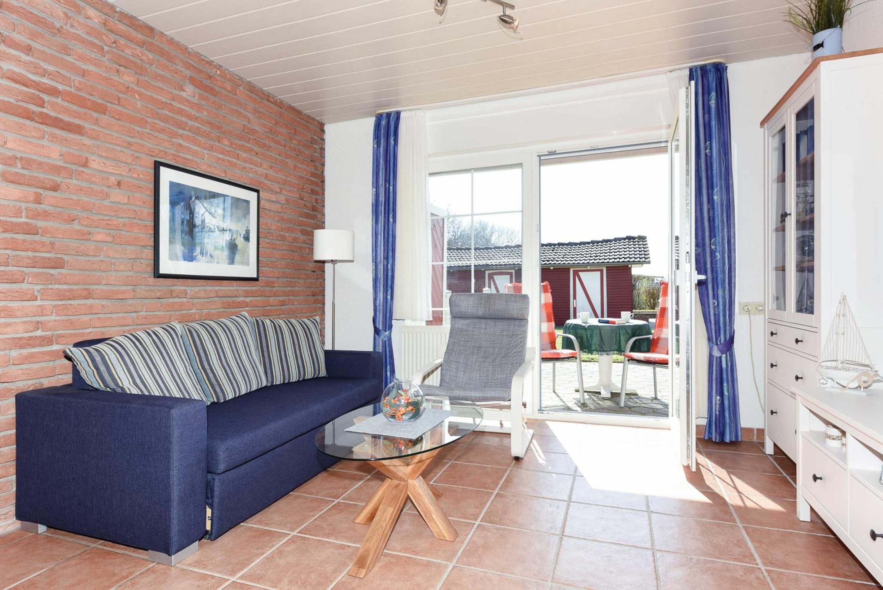 One-Bedroom Apartment with Terrace photo 1