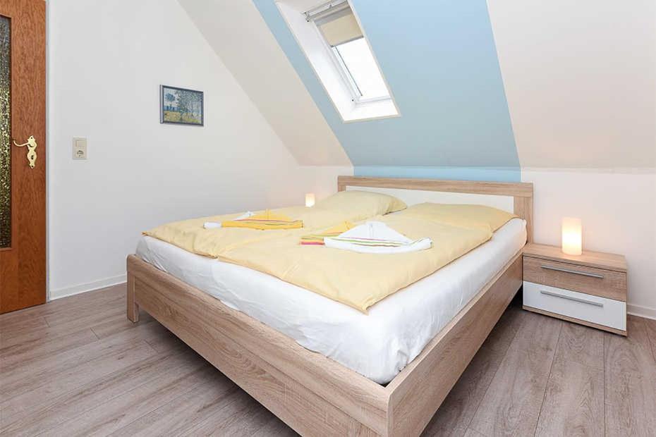 One-Bedroom Apartment with Balcony photo 2