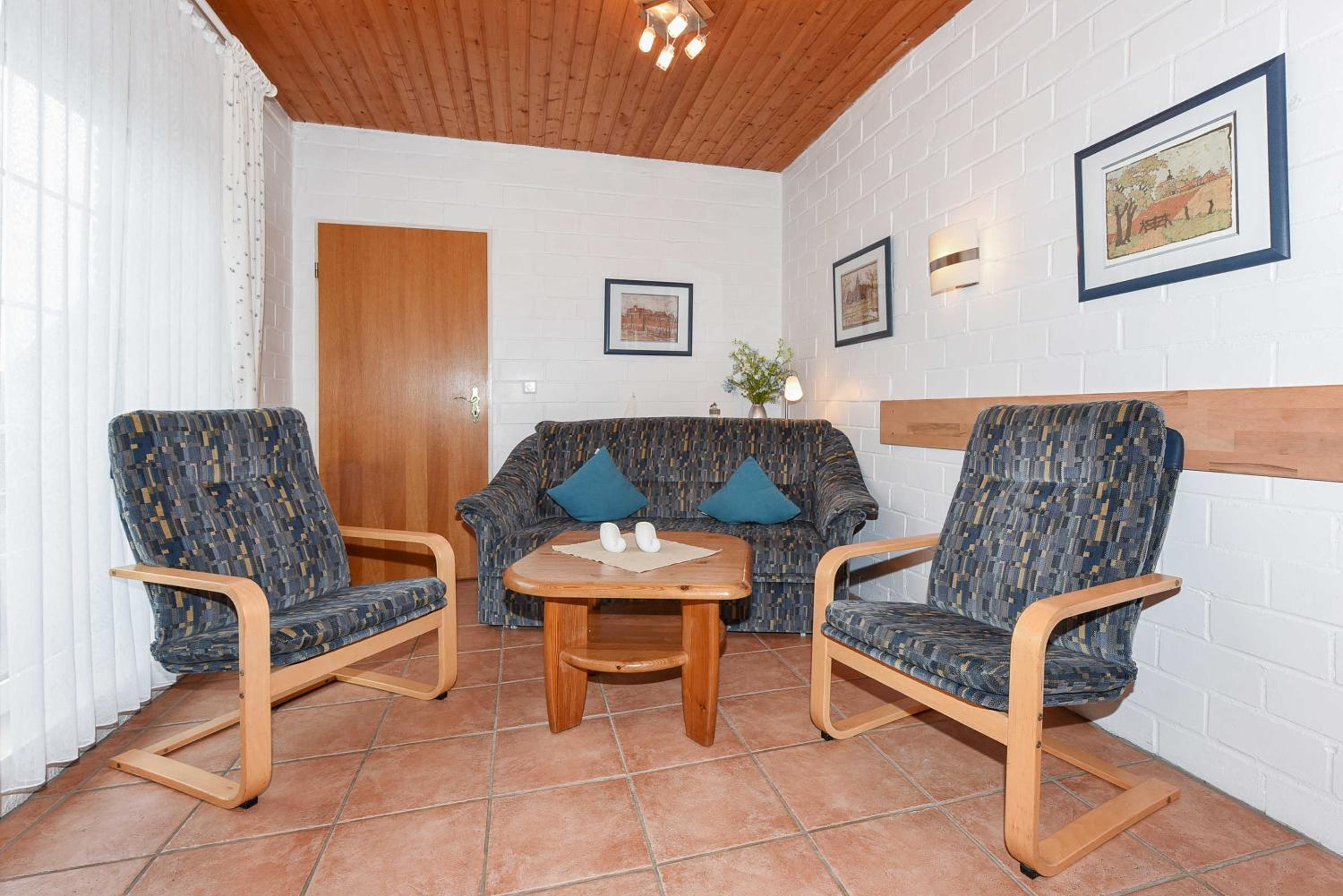 Two-Bedroom Apartment with Shower  photo 1