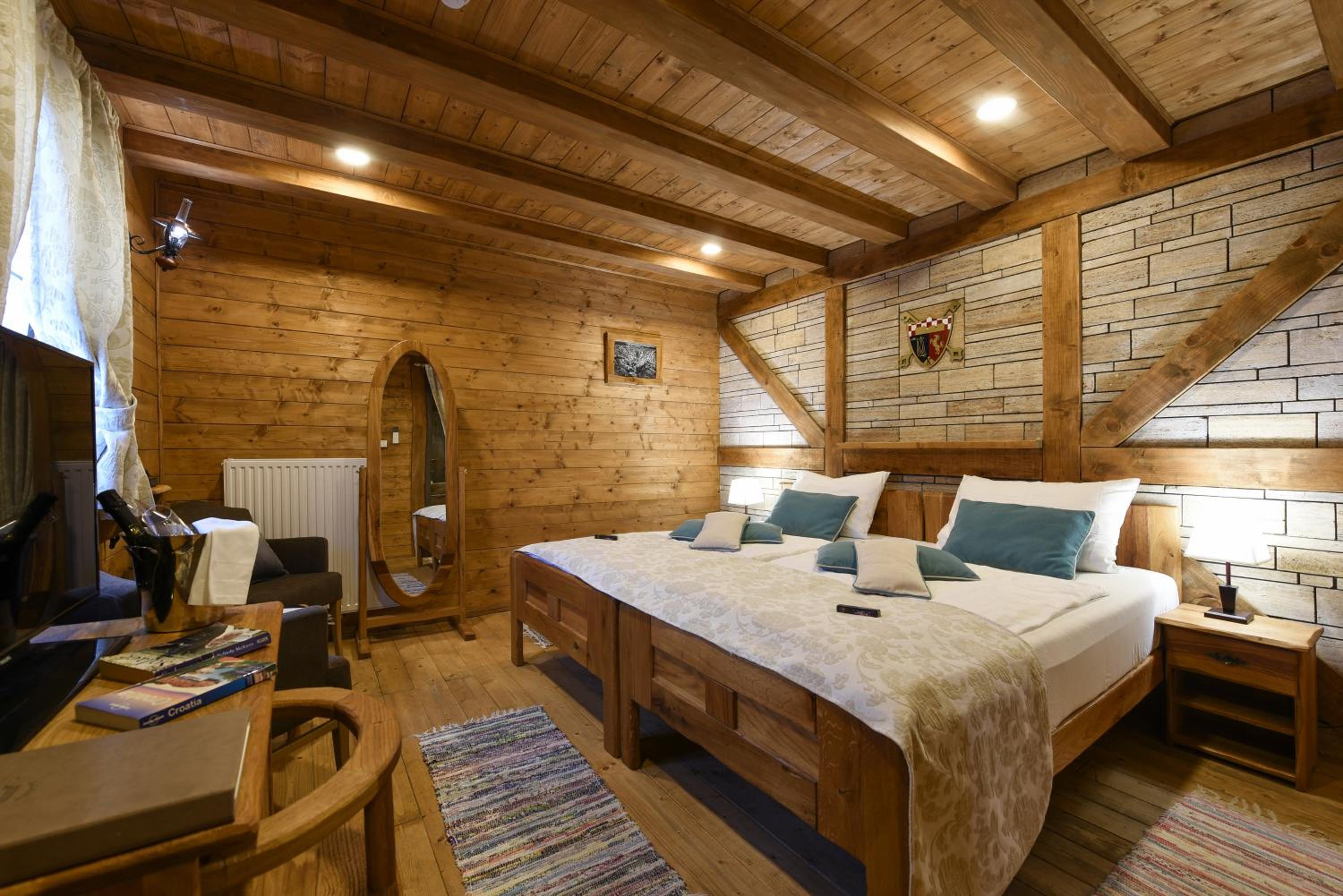 Standard King Room - Photo 1