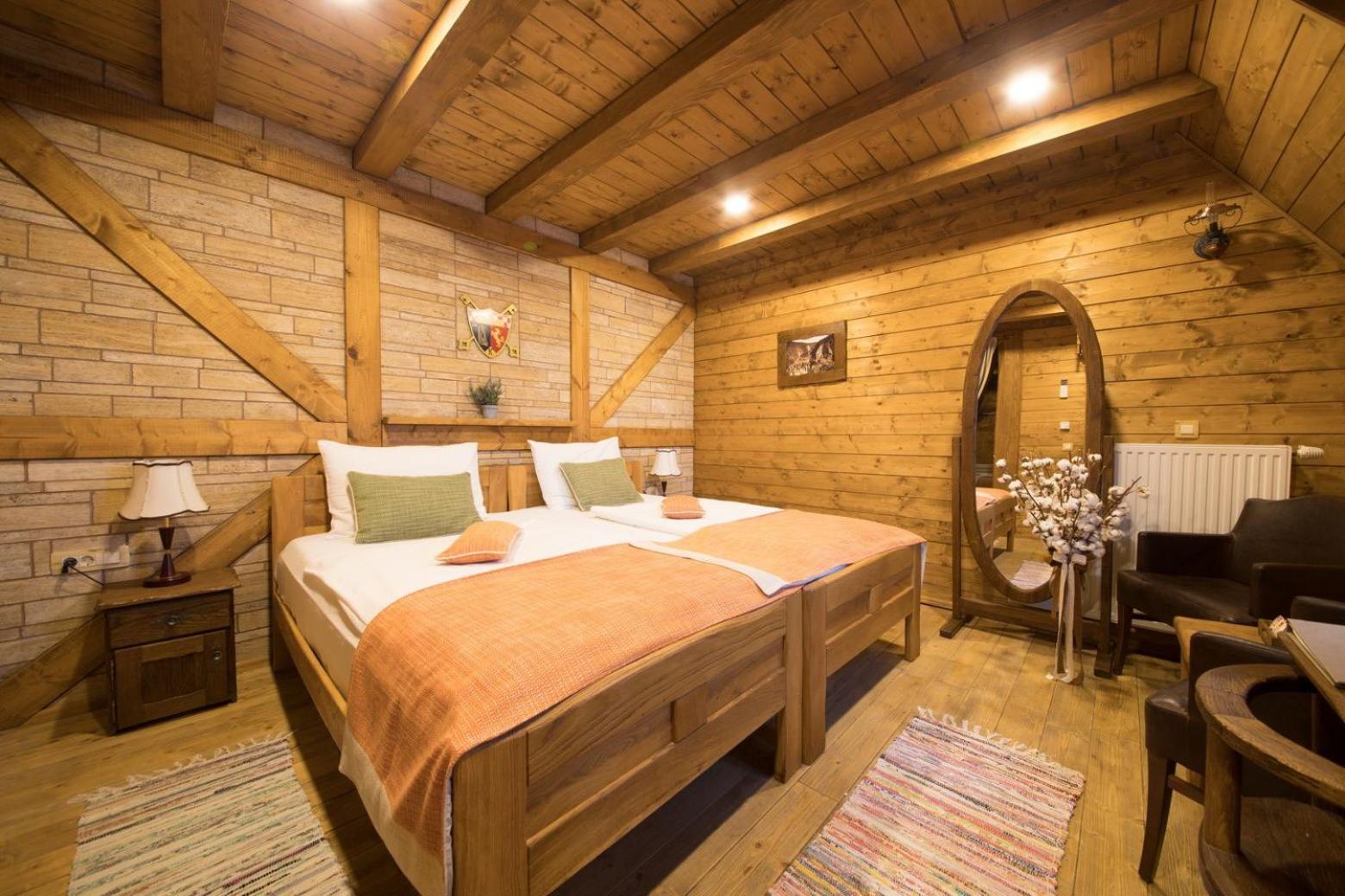 Standard King Room - Photo 3