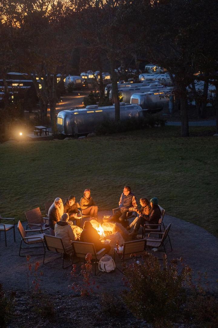 Premium Airstream Suite - Photo 9