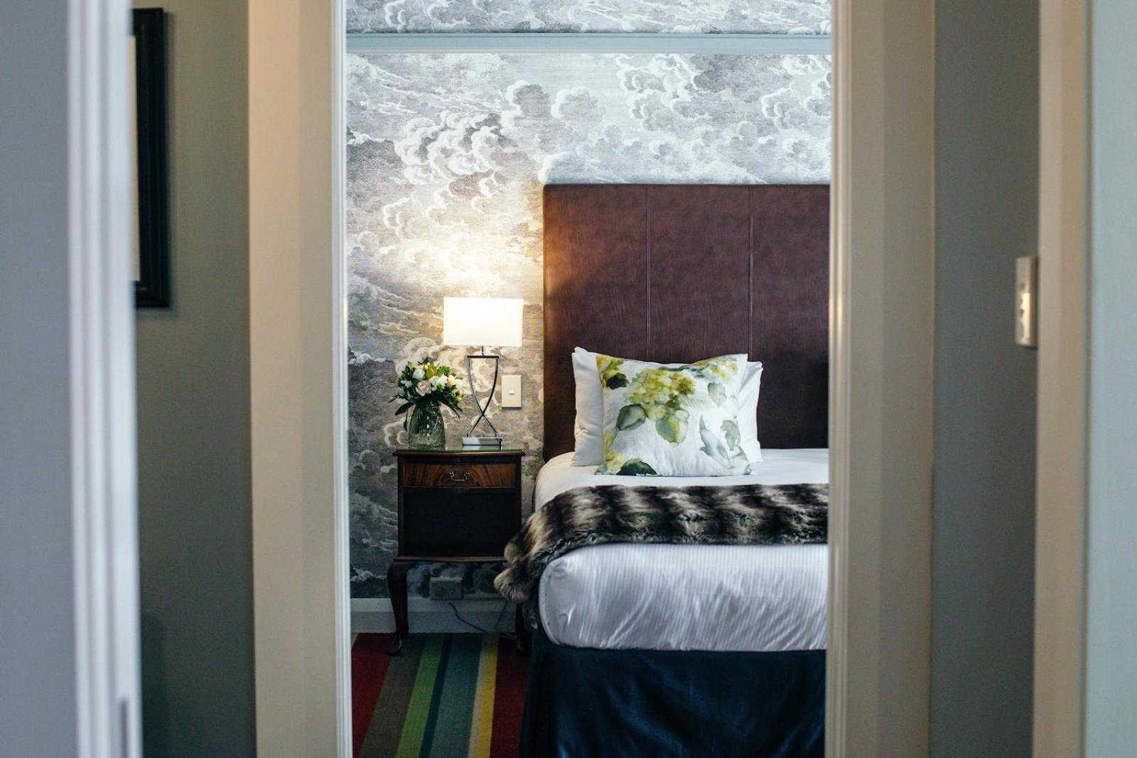 Jean Batten Suite - Photo 10