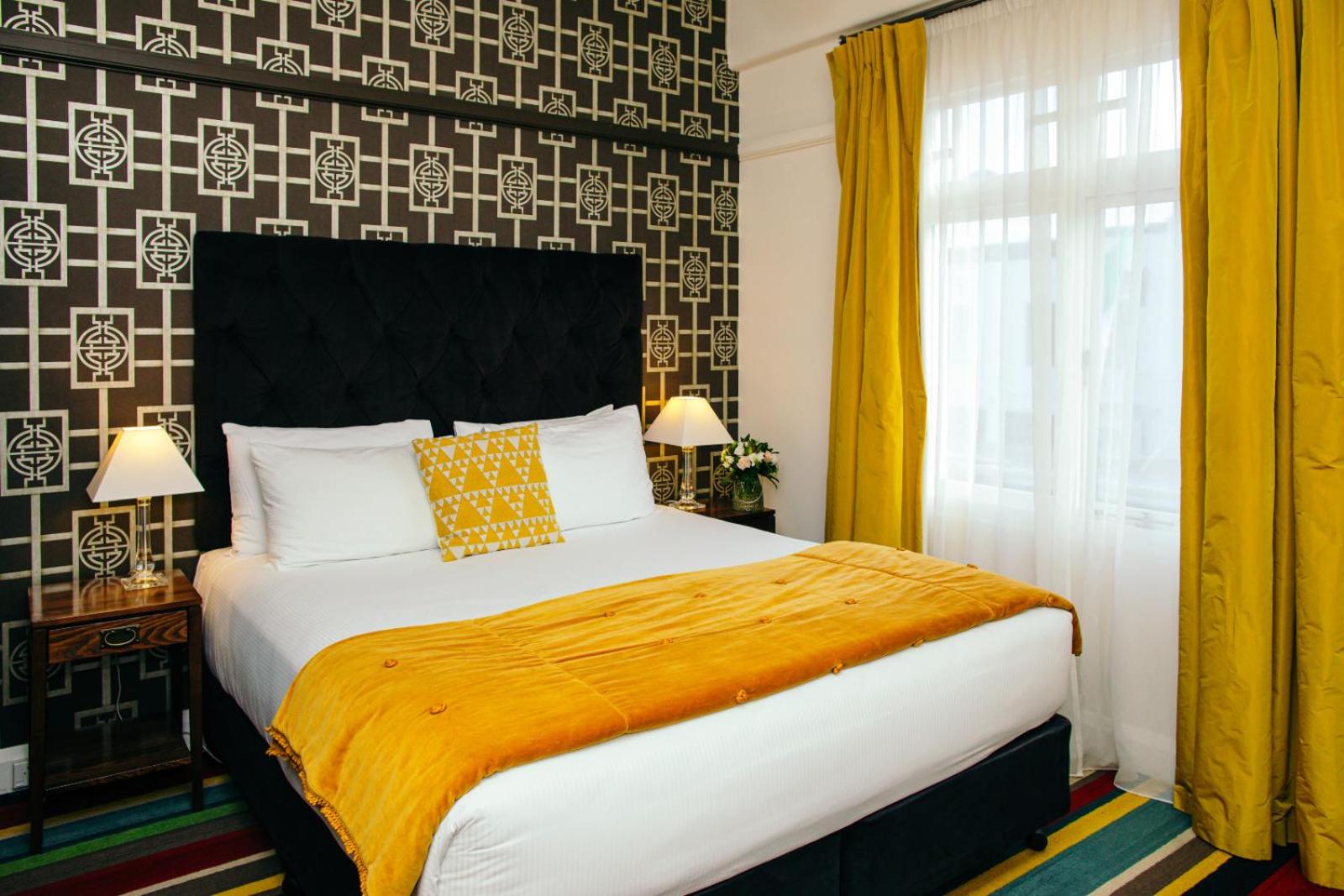 Superior King Room - Photo 7