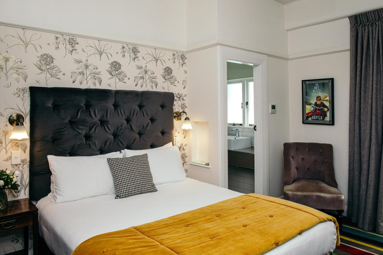 Superior Queen Room