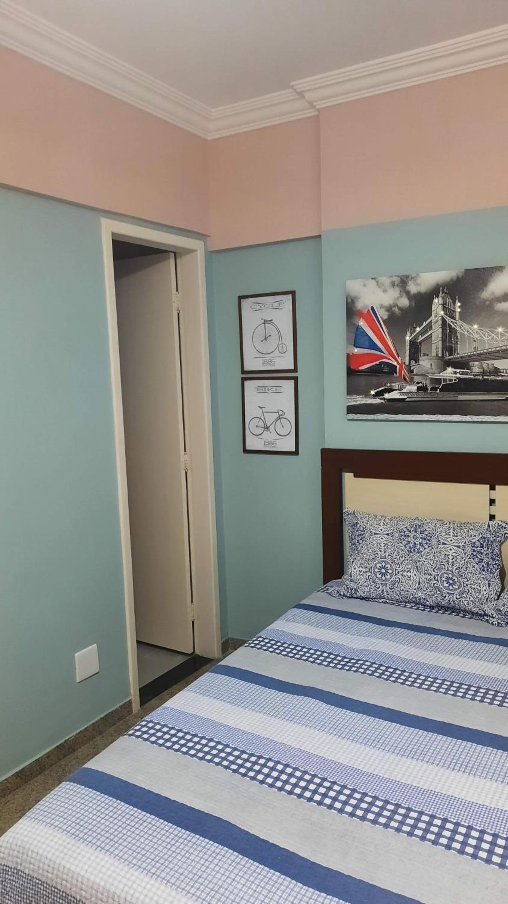 One-Bedroom Apartment - Photo 4