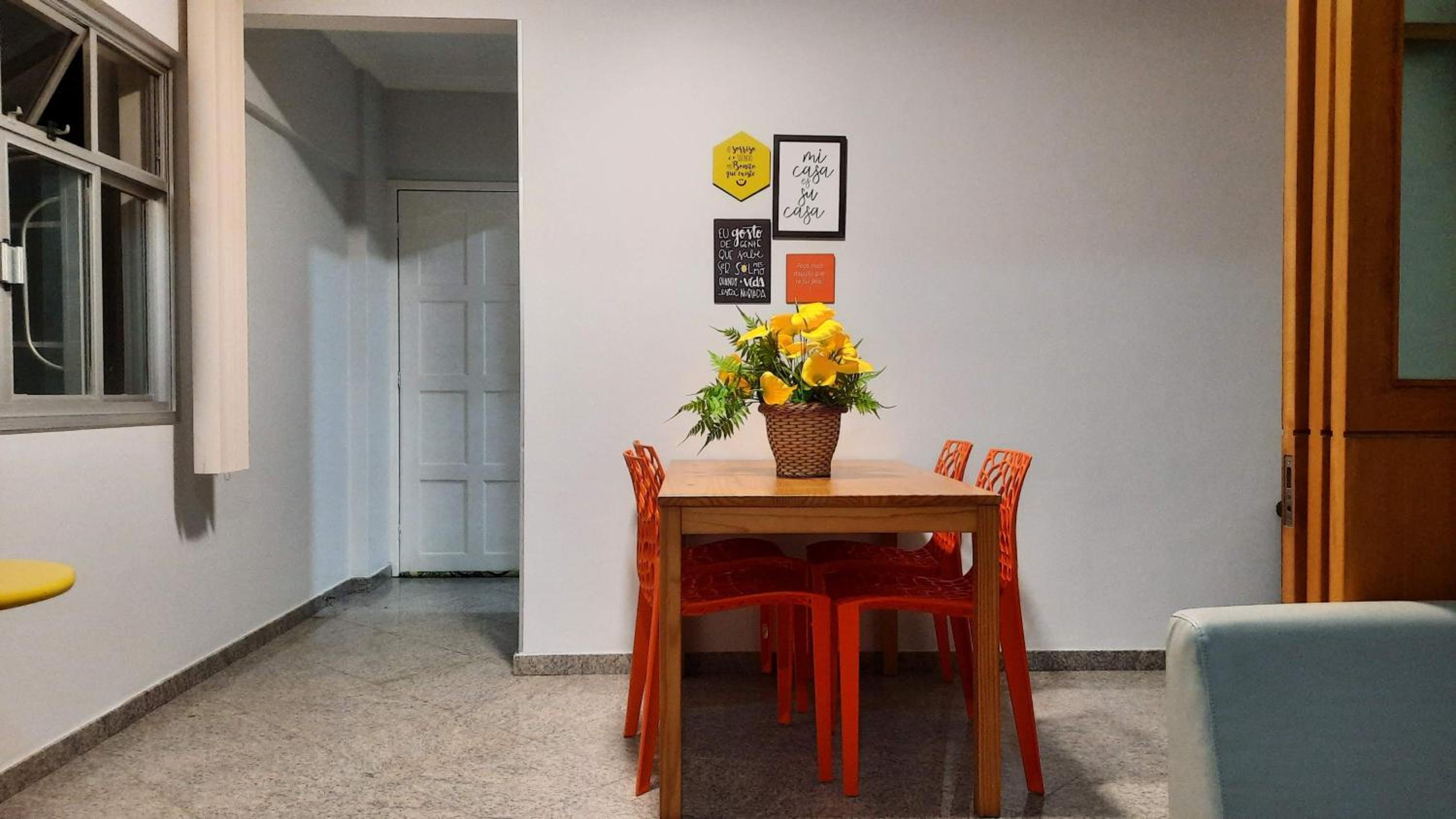 One-Bedroom Apartment - Photo 6