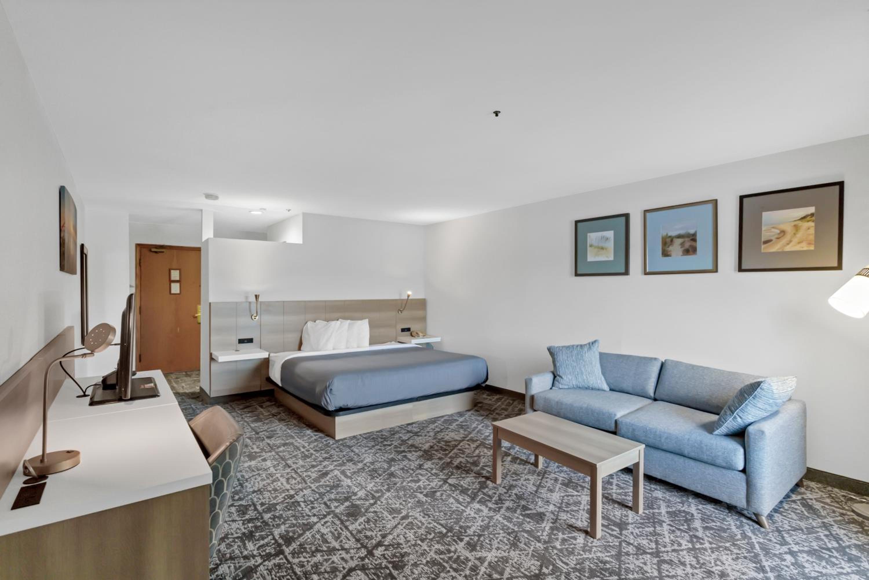 King Room with Lake View photo 2