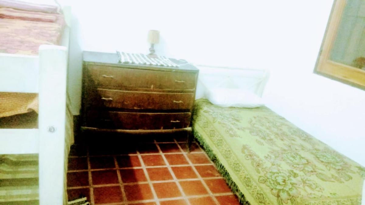 Five-Bedroom House photo 3