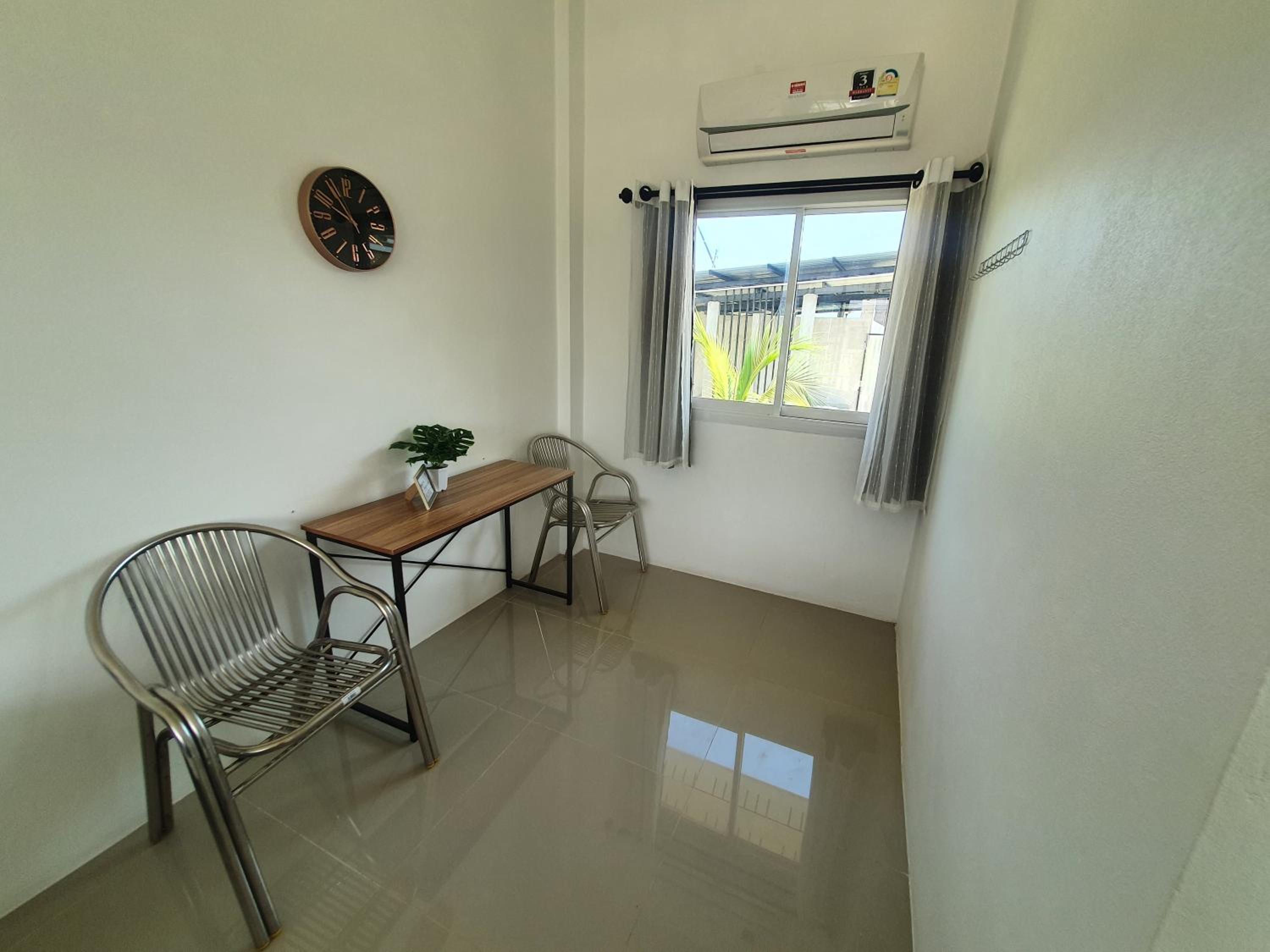 Double or Twin Room with Terrace - Photo 5
