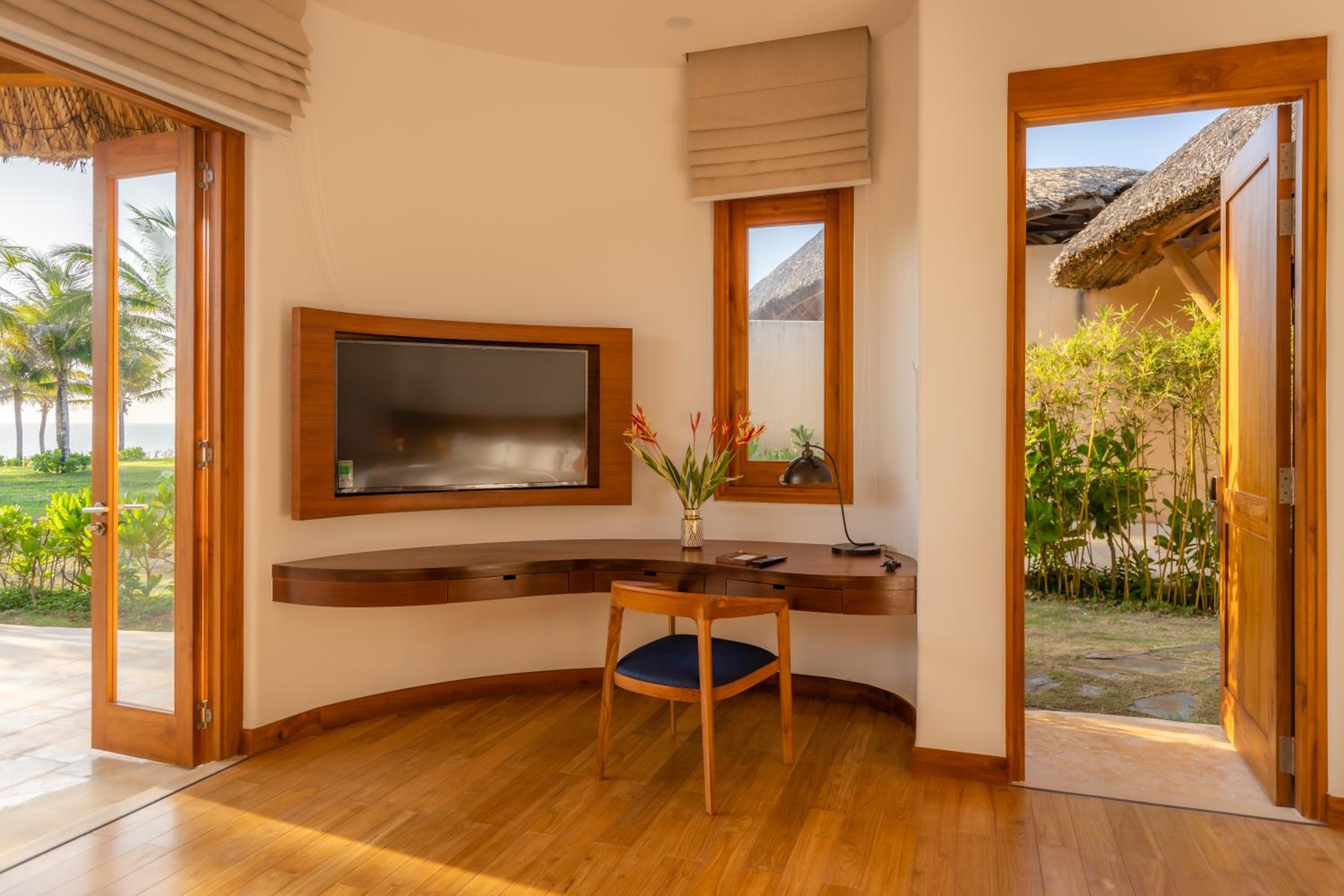 2 Single Beds Beach Front One-Bedroom Pool Villa - Photo 4