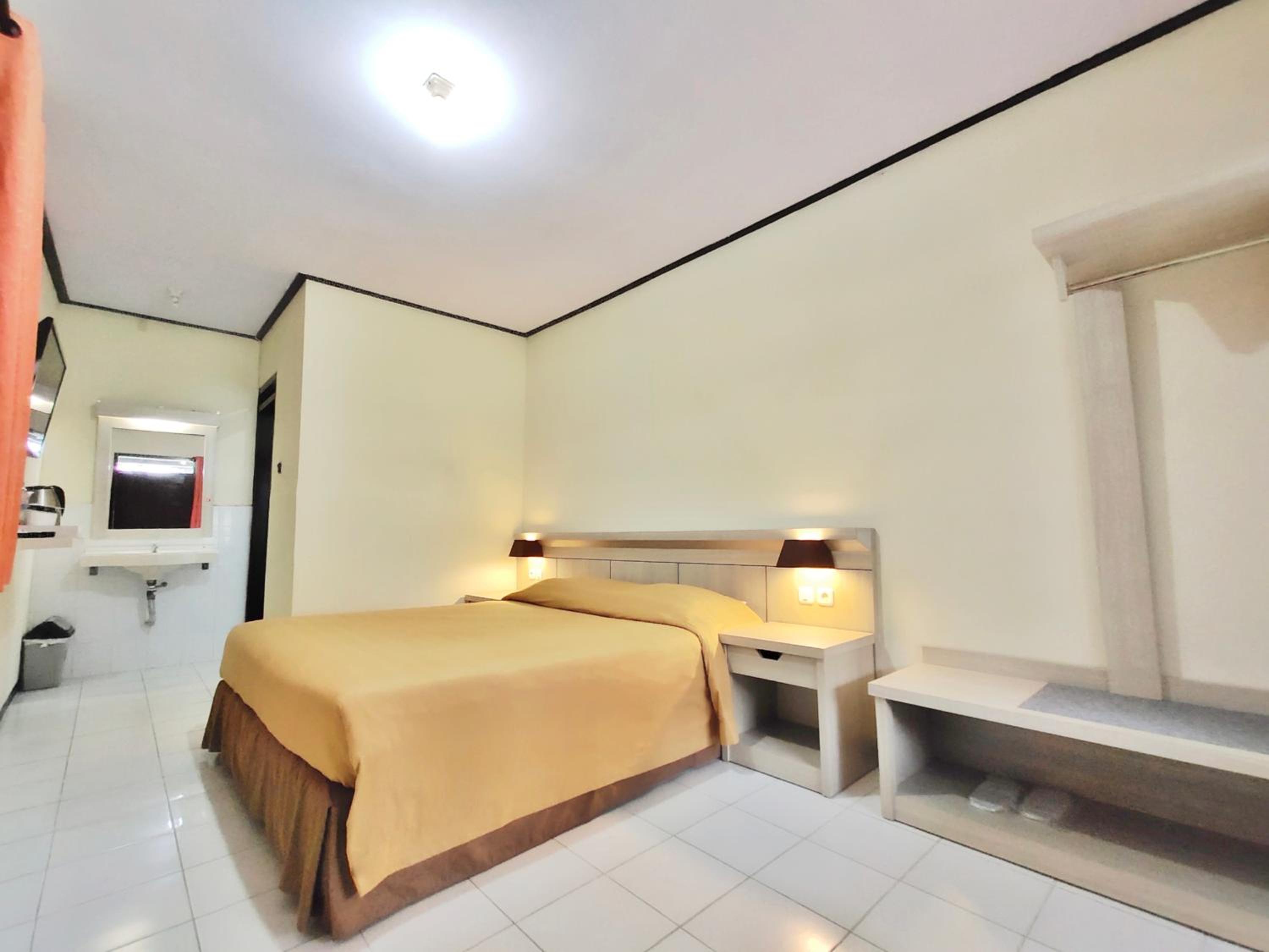 Standard Double Room - Photo 3