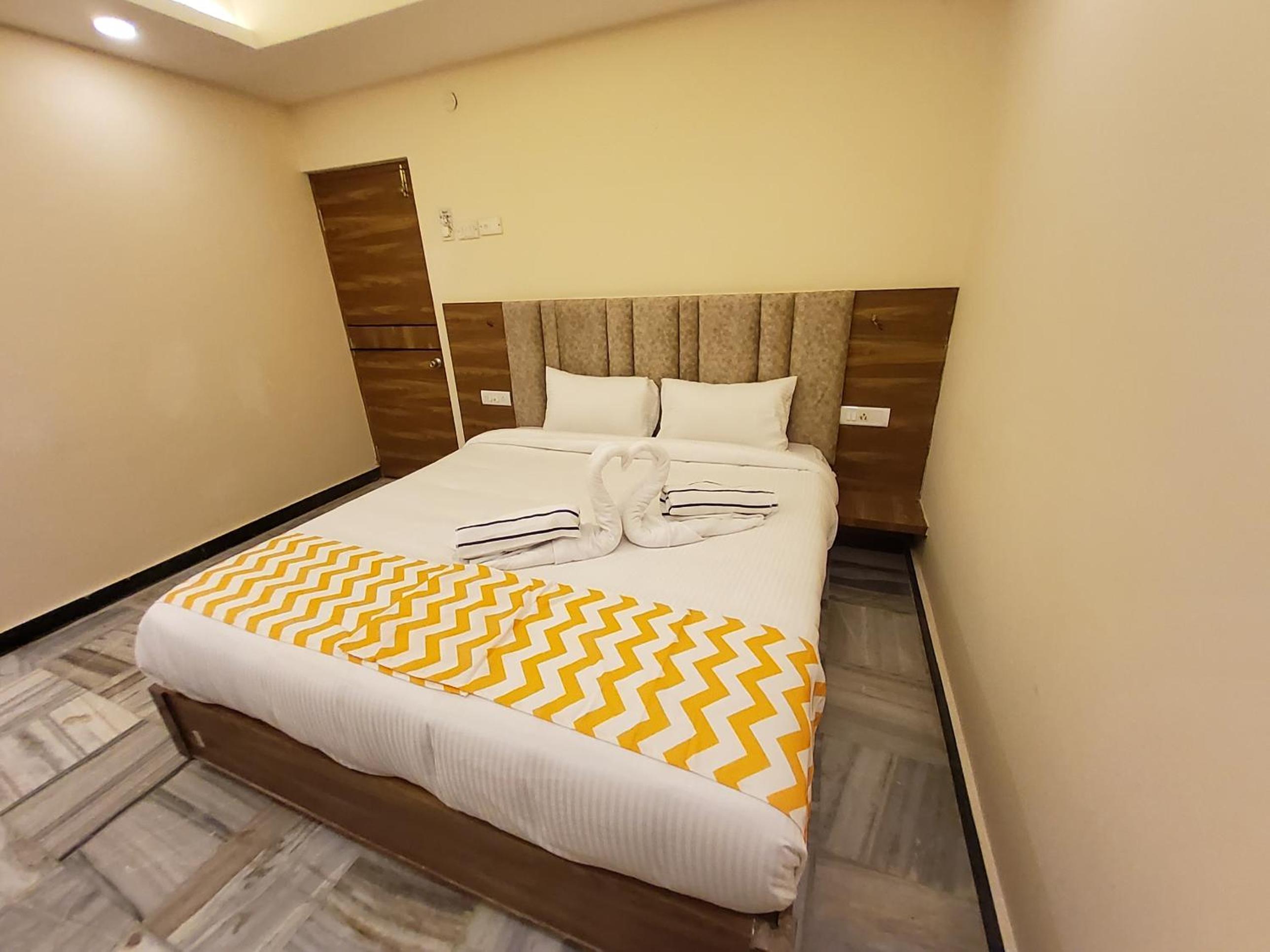 Deluxe Room - Photo 1