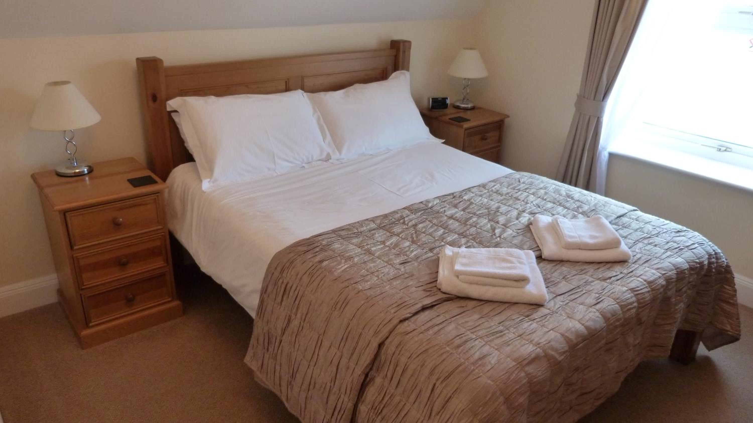 Small Double Room - 2nd Floor photo 3