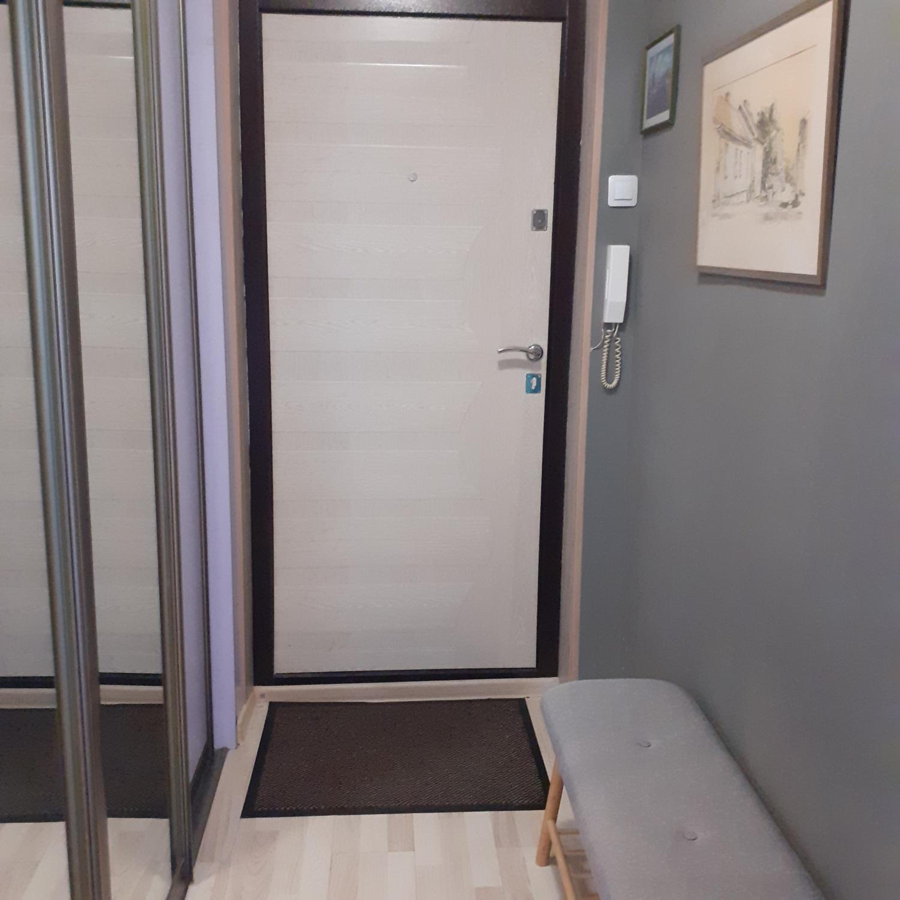 One-Bedroom Apartment - Photo 4