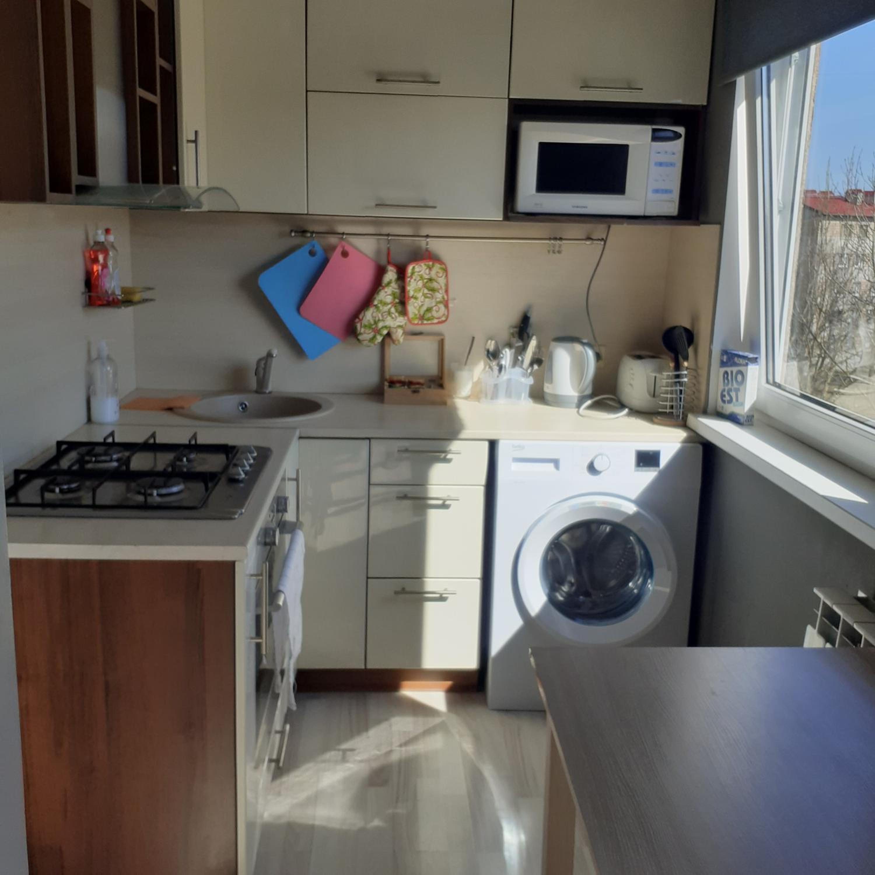 One-Bedroom Apartment - Photo 6