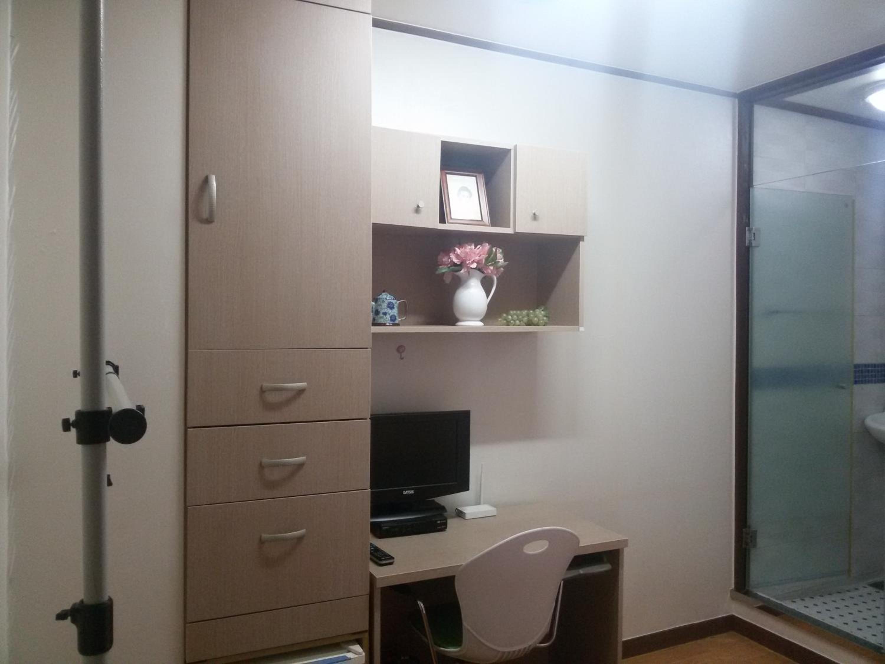 Large Single Room photo 3