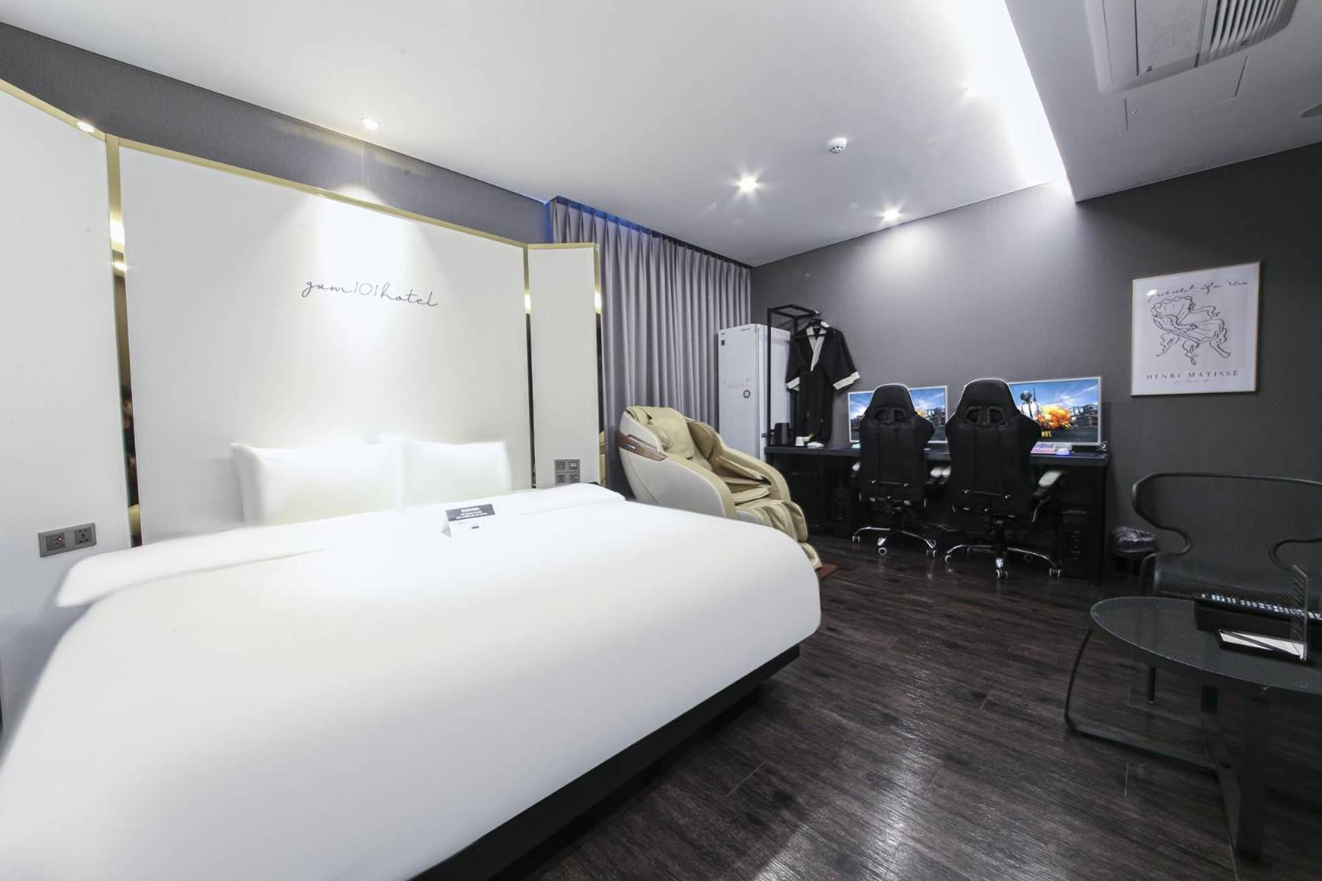 King Room