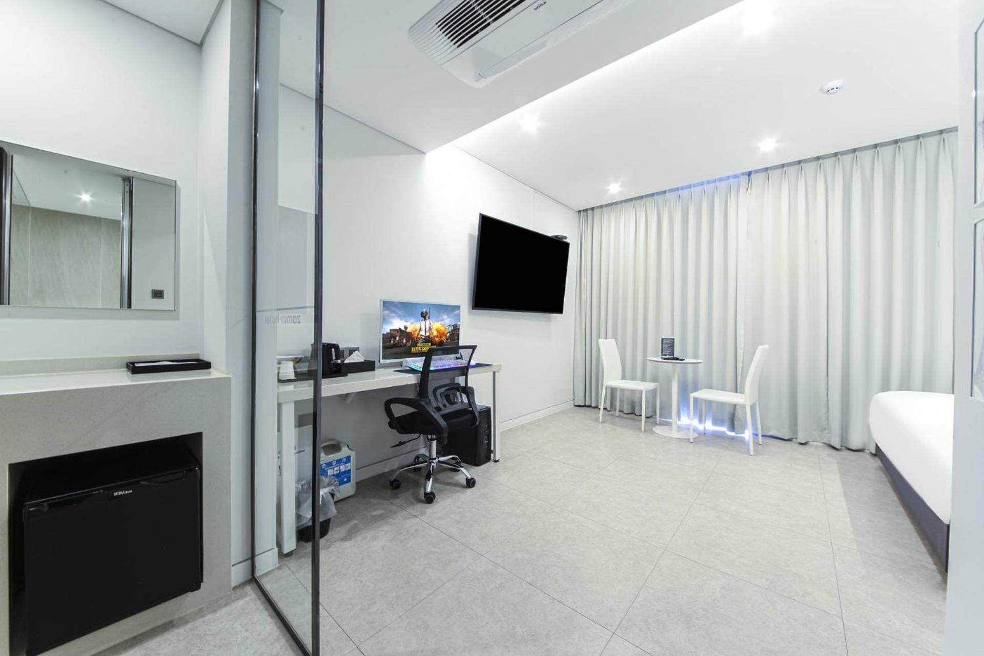 Premier Double Room - Photo 9
