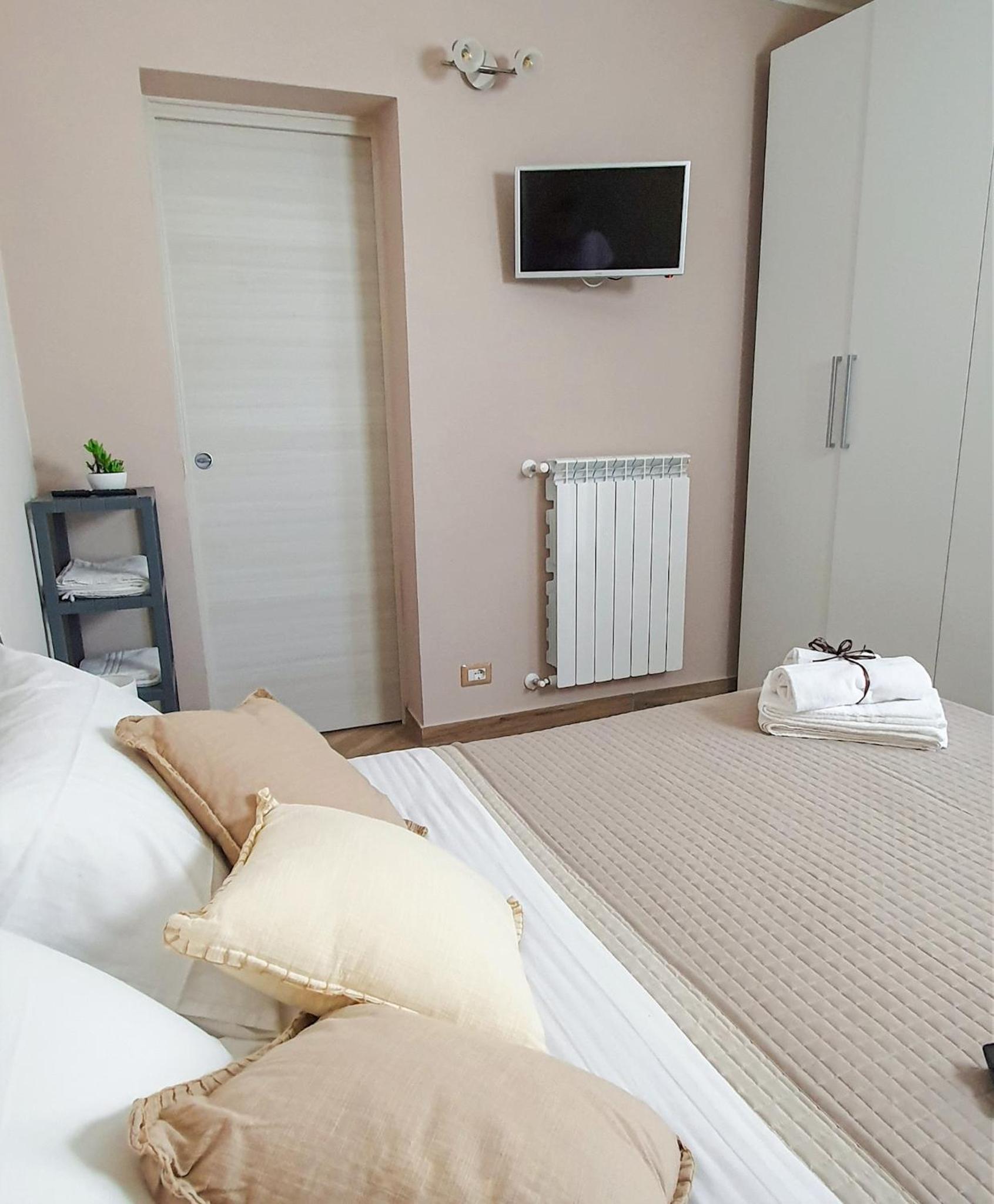 One-Bedroom Apartment with Garden