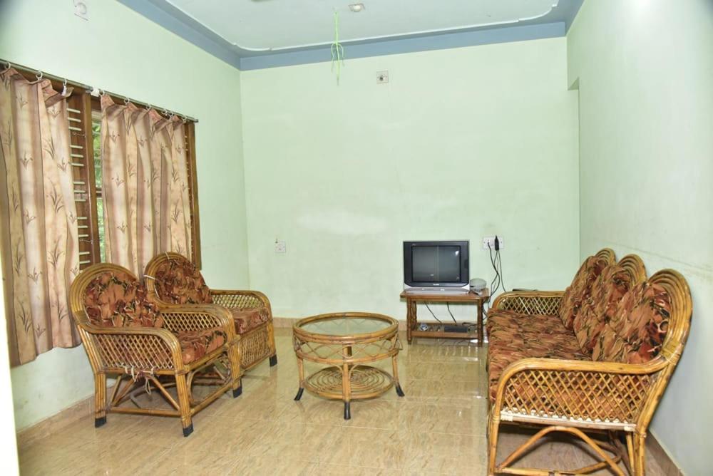 Deluxe Double Room With Bath photo 2